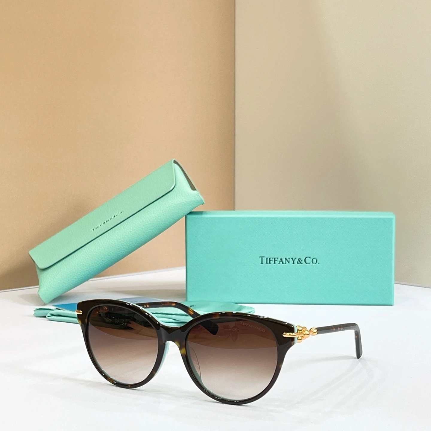 Tiffany OTF 2289D Sunglasses 56-16-145 Ver.B — Photo 8