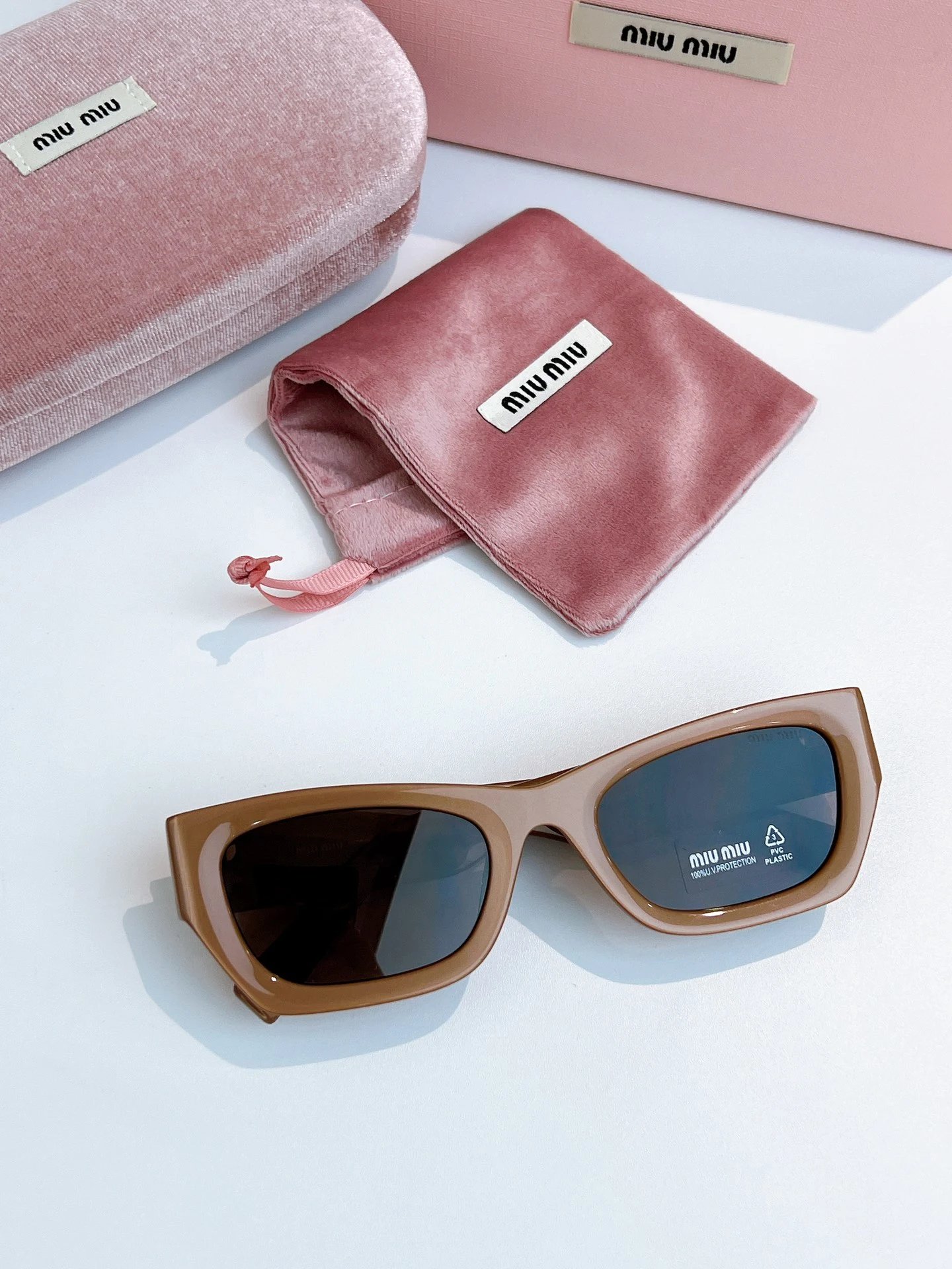 Miu Miu Sunglasses Ver.G — photo 4