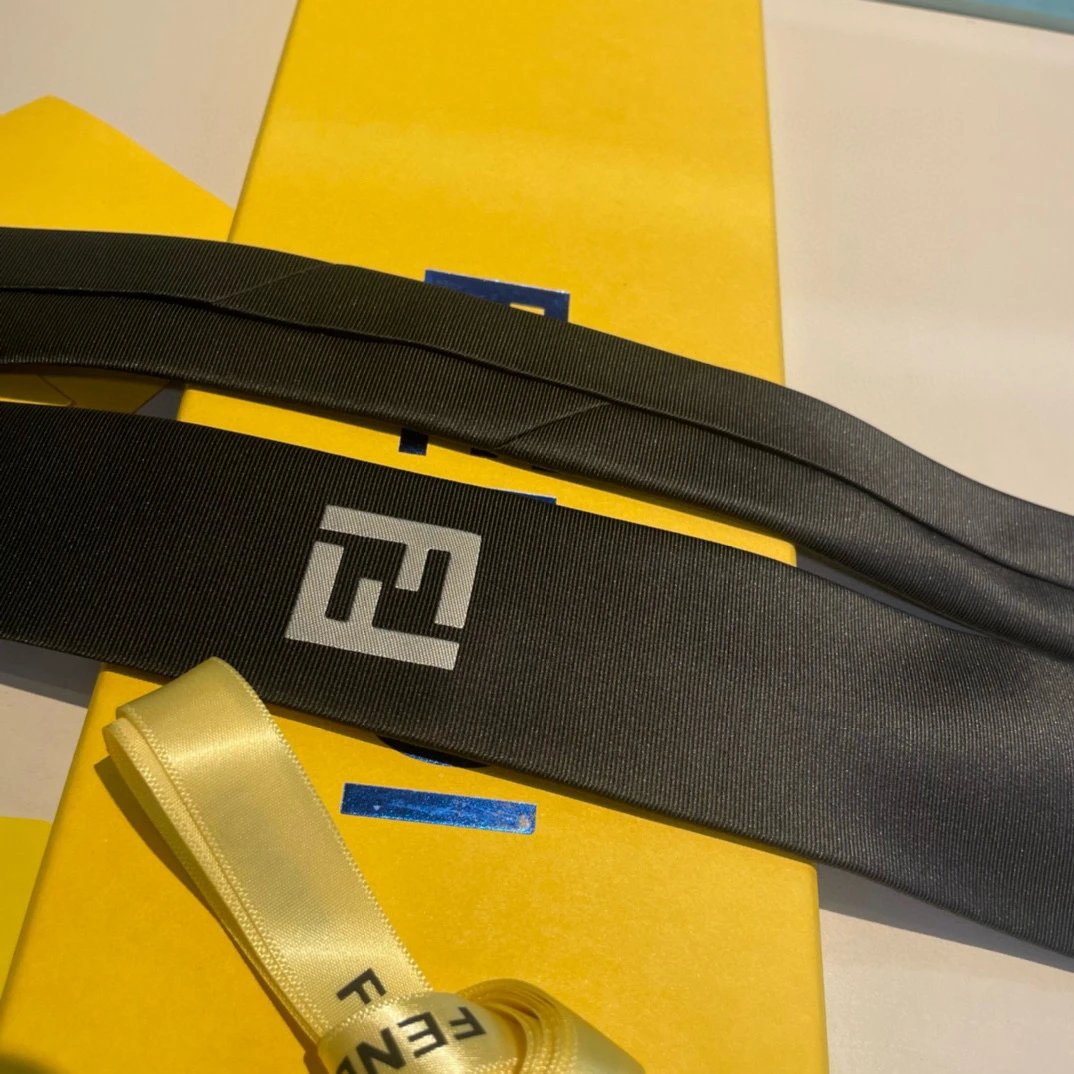 Fendi Silk Tie Ver.E — Photo 6