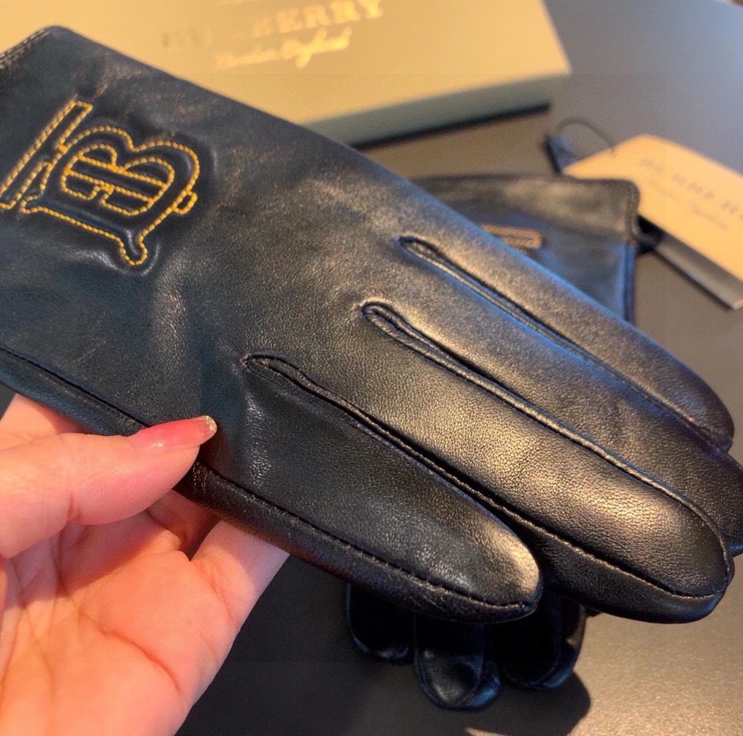 Burberry Lambskin Cashmere Gloves — Photo 4