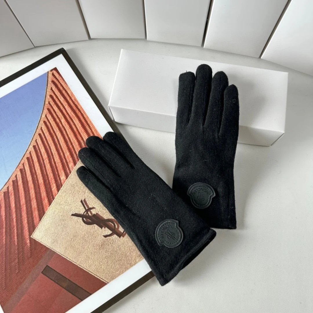 Moncler Gloves Ver.C — Photo 3