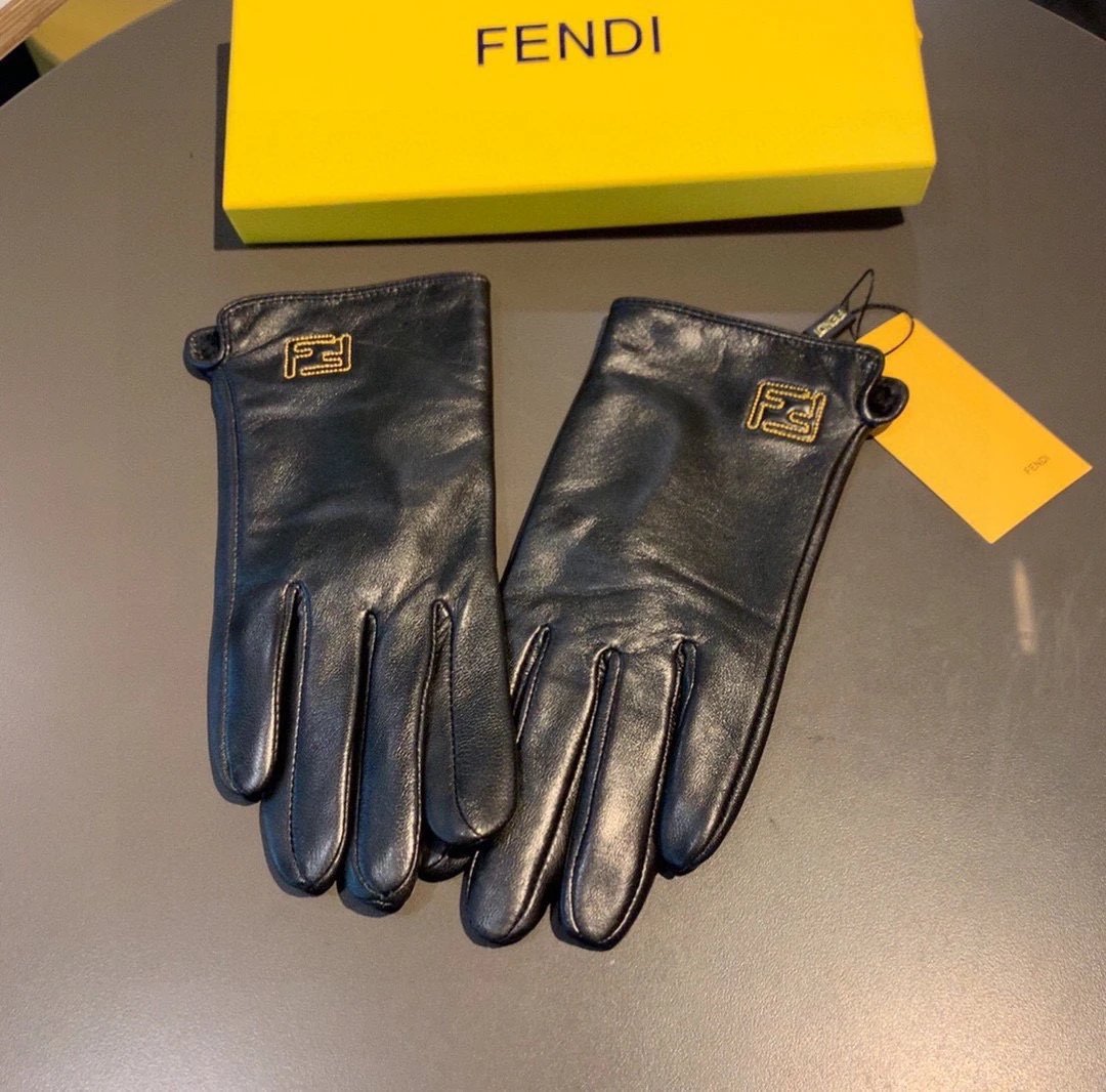 Fendi Lambskin Touchscreen Gloves Ver.A — Photo 9