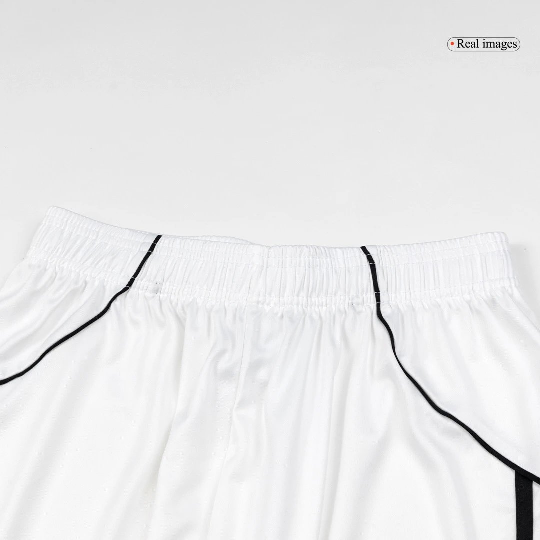 Manchester United 2025 Home Soccer Shorts 26 — Photo 2