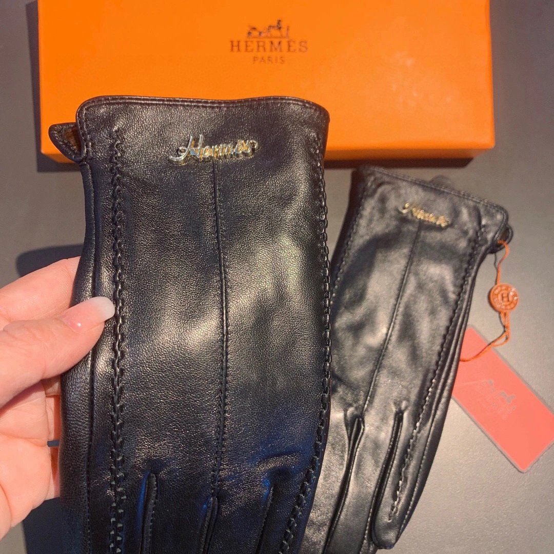Hermes Lambskin Cashmere Gloves Ver.C — QC