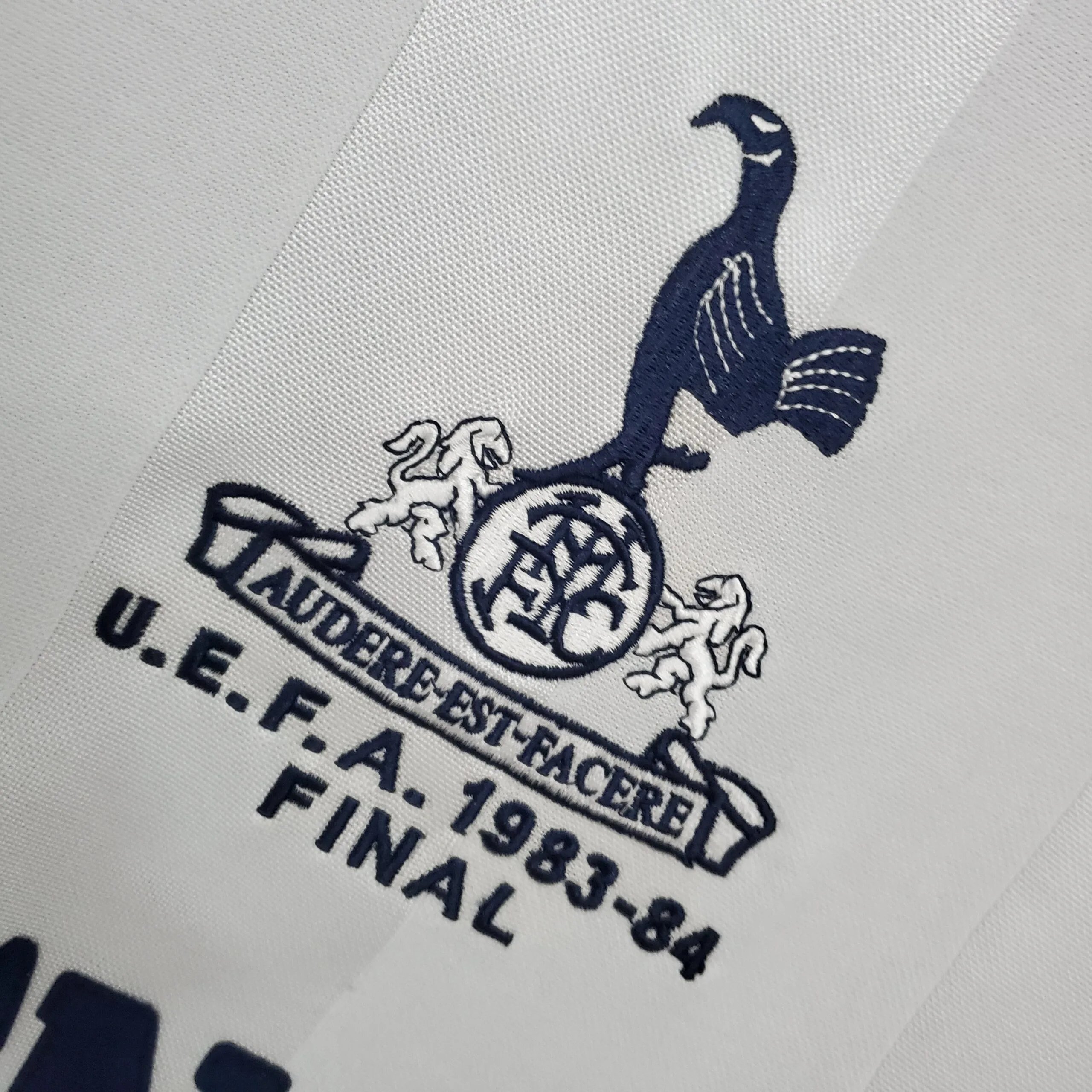 Tottenham Hotspur 83/84 Retro Jersey — photo 5