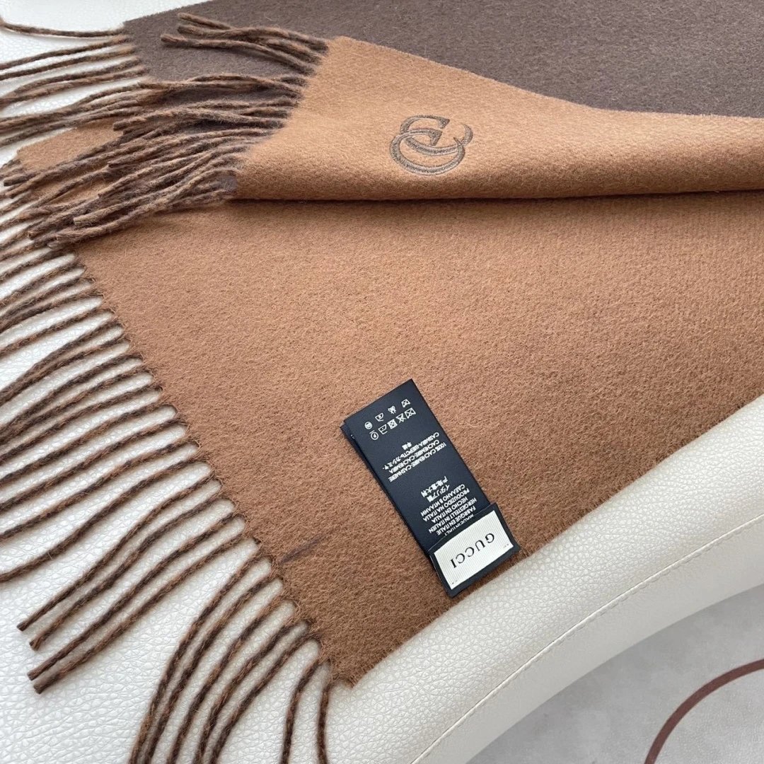 Fendi Cashmere Scarf Ver.C — Photo 9