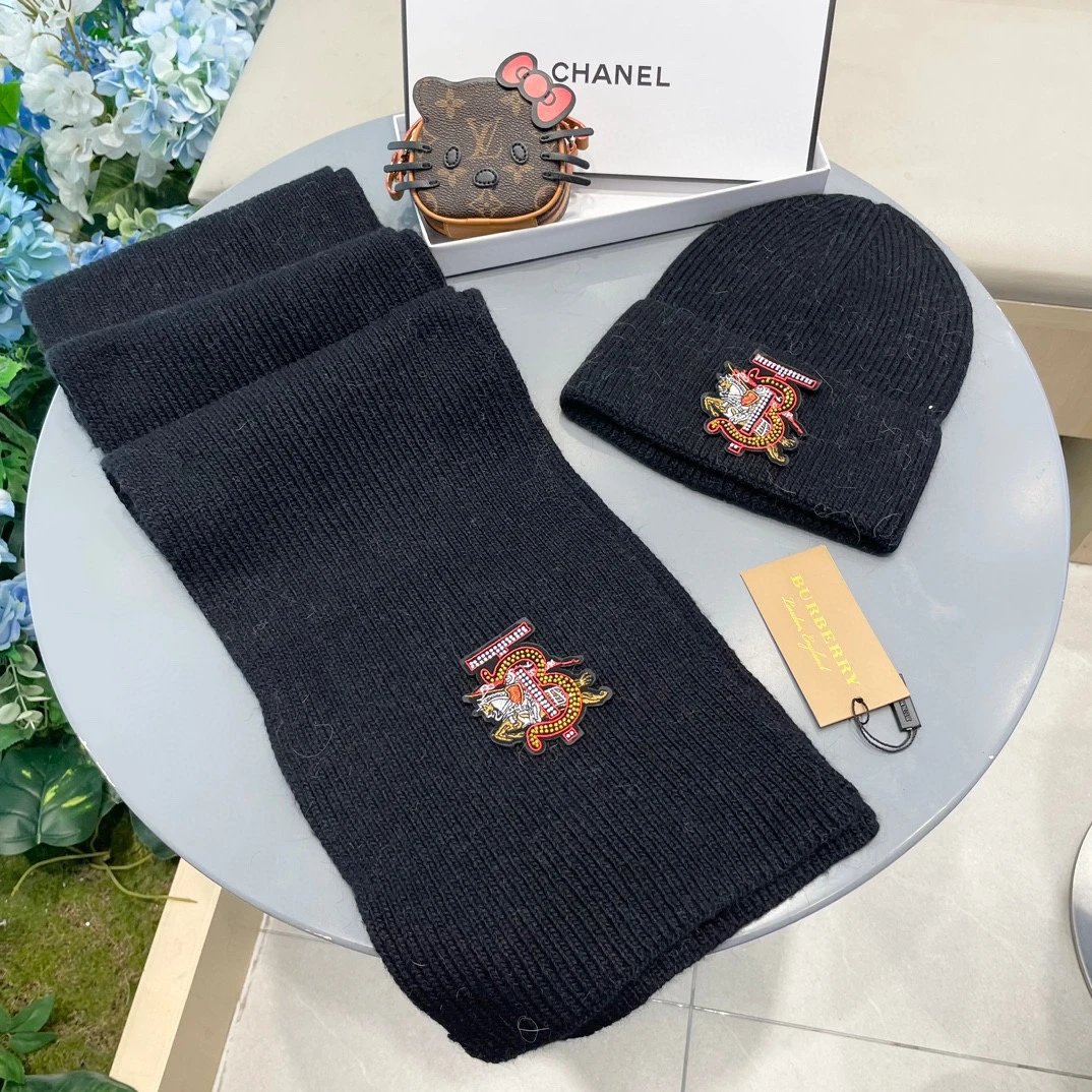 Burberry Scarf & Hat Set Ver.E — Photo 4