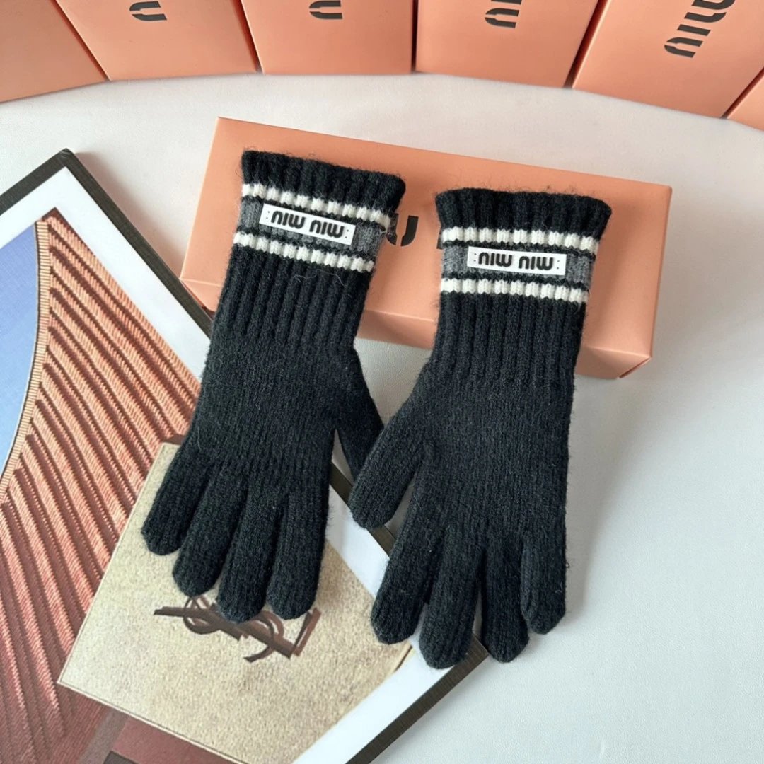Miu Miu Gloves Ver.D — Photo 2