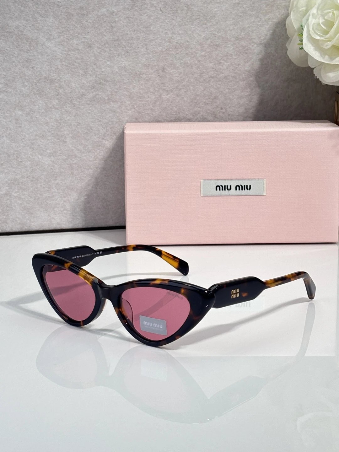 Miu Miu SMUB11U Sunglasses 55-19-140 — photo 3