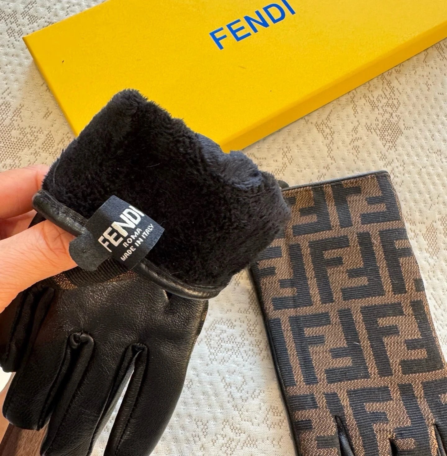 Fendi Lambskin Touchscreen Gloves Ver.D — QC