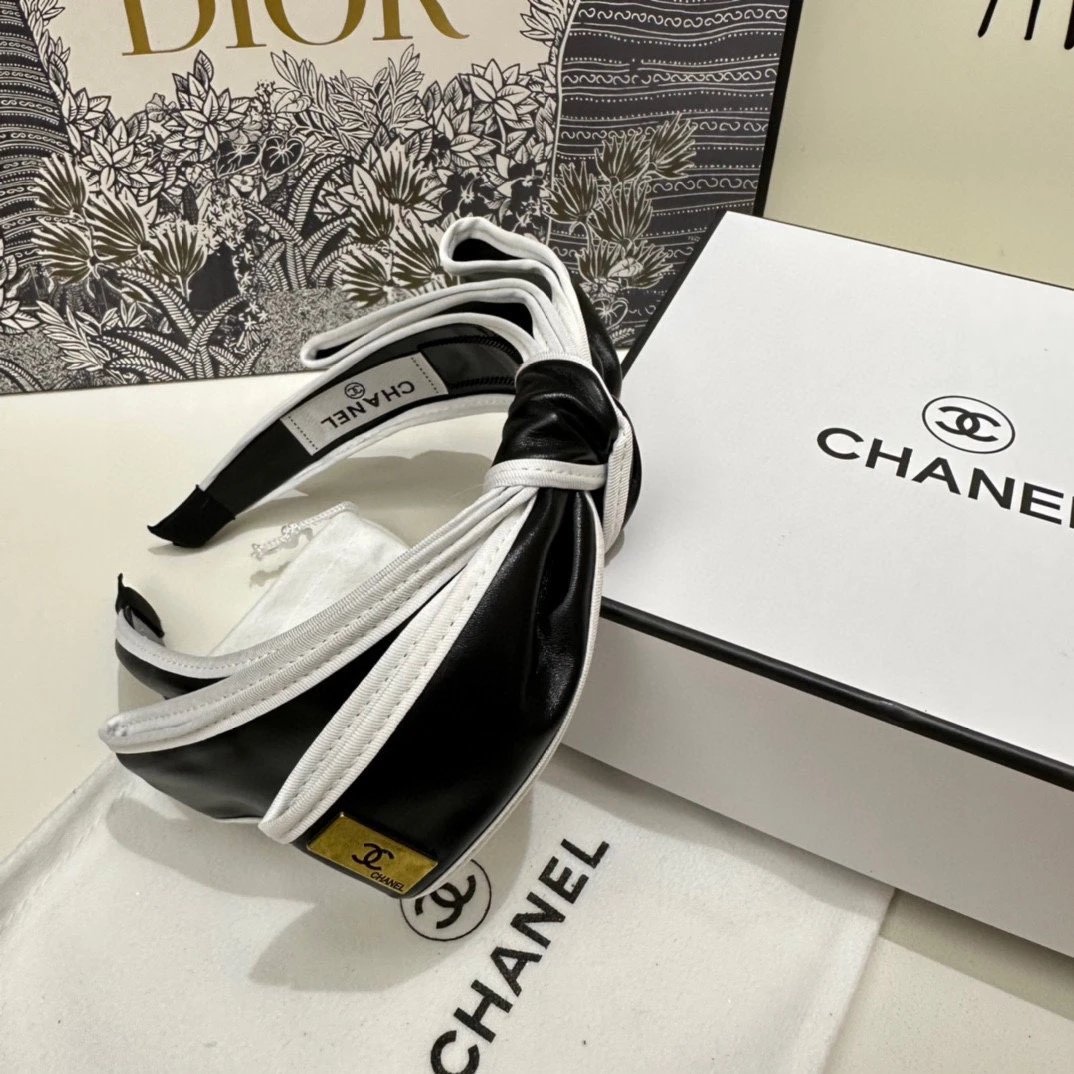 Chanel Bow Headband — Photo 5