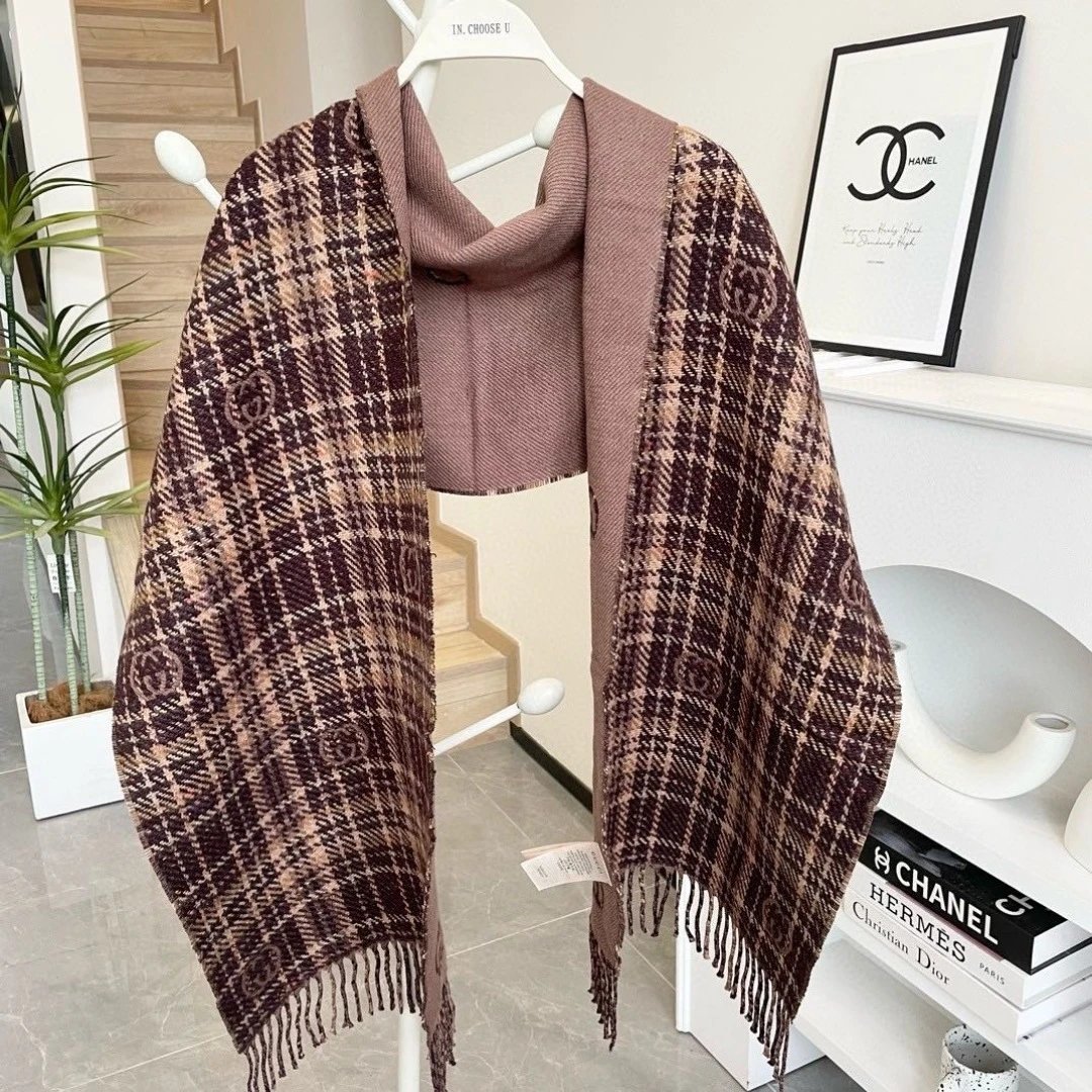 Gucci Wool Silk Scarf — Photo 6