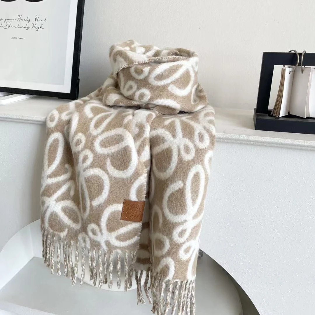 Loewe Cashmere Scarf Ver.B — Photo 8