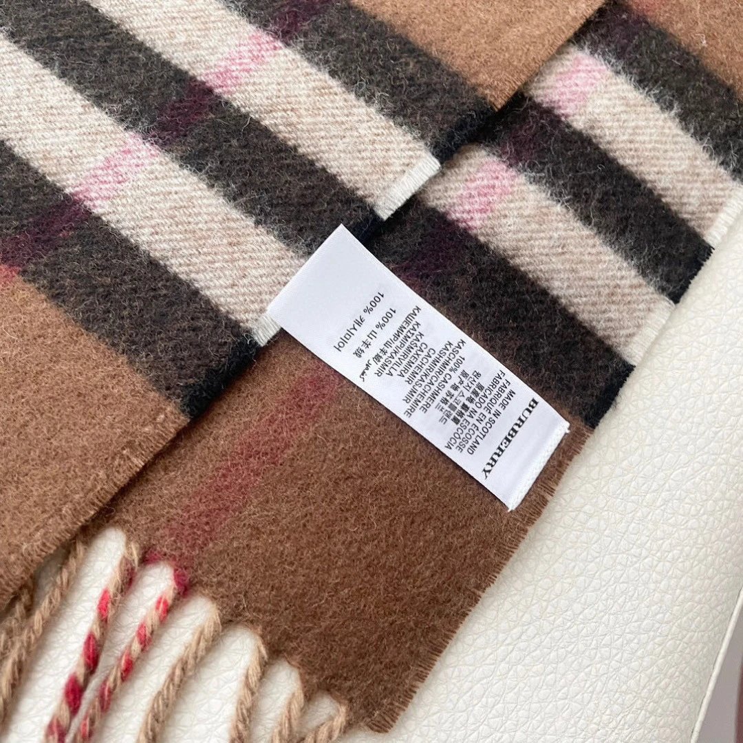 Burberry Cashmere Scarf Ver.B — Photo 8