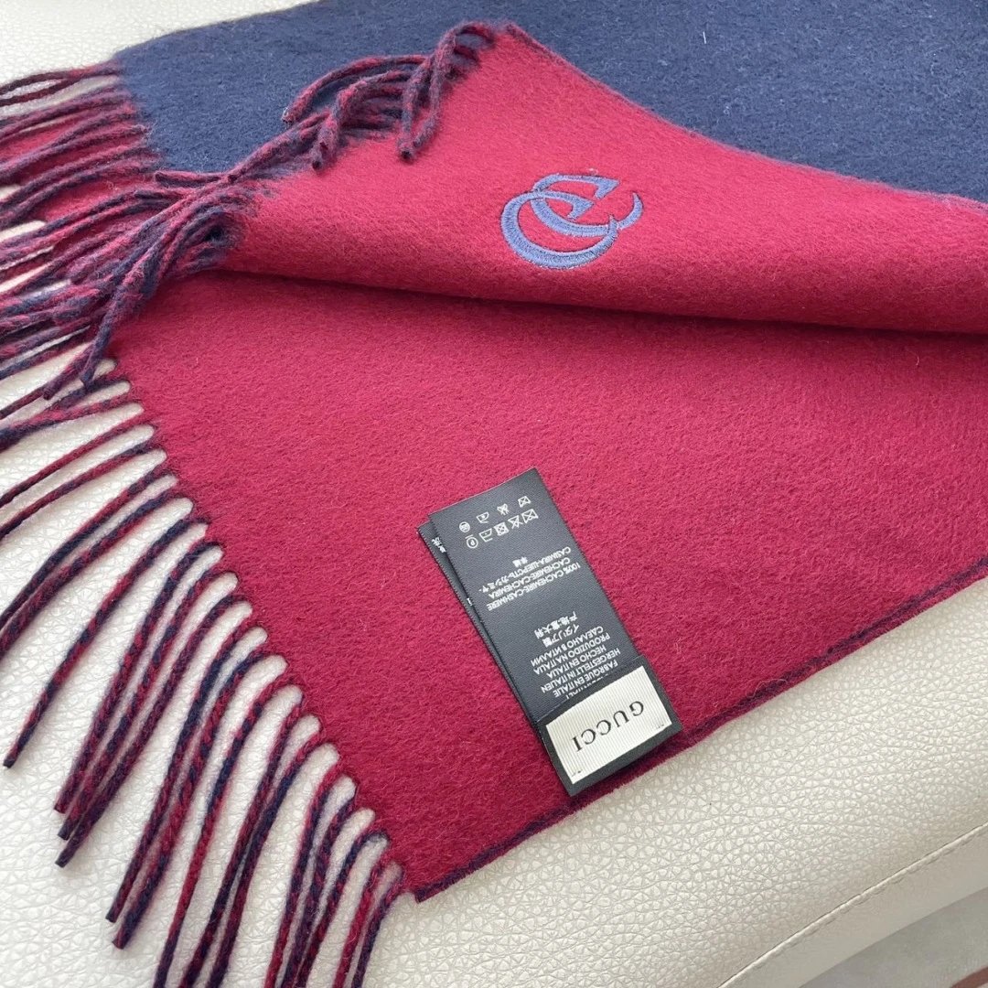 Fendi Cashmere Scarf Ver.A — Photo 9
