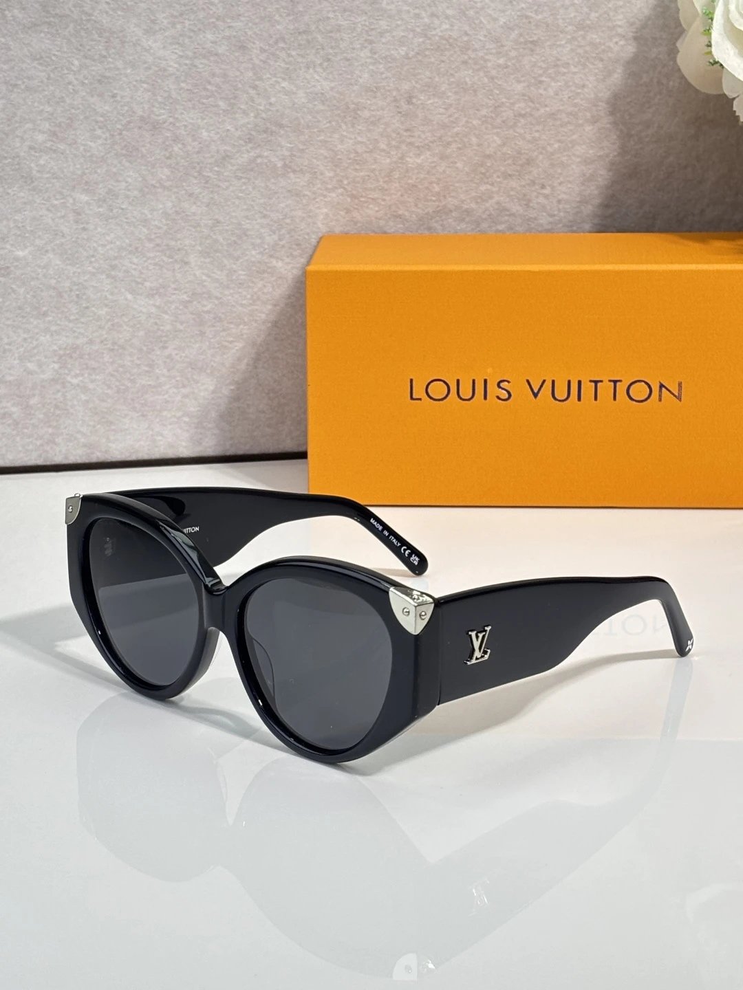 Louis Vuitton Z3339U Sunglasses 58-16-140 — photo 3