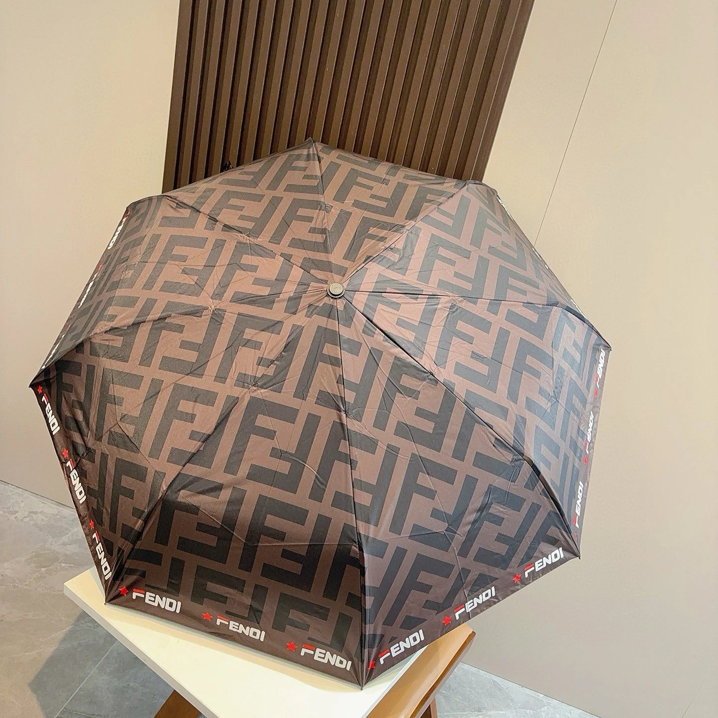 Fendi UV Protection Folding Umbrella Ver.I — Photo 7