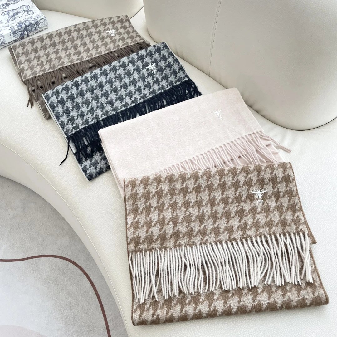 Dior Scarf Ver.E — Photo 3