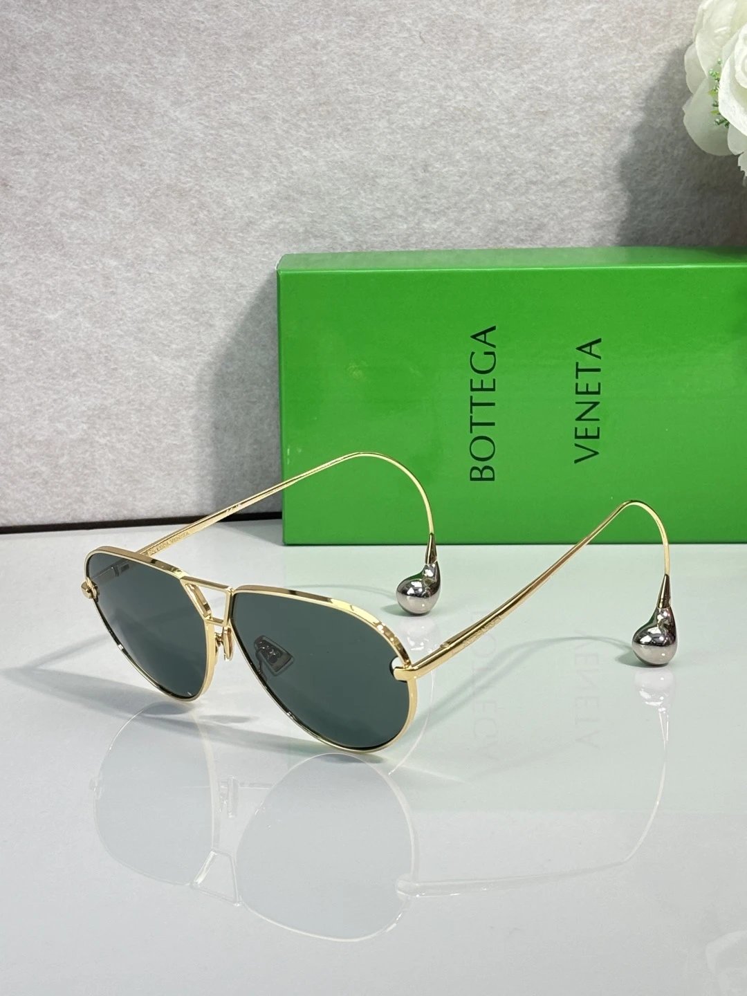 Bottega Veneta BV1437S Sunglasses 64-12-185 Ver.A — Photo 4