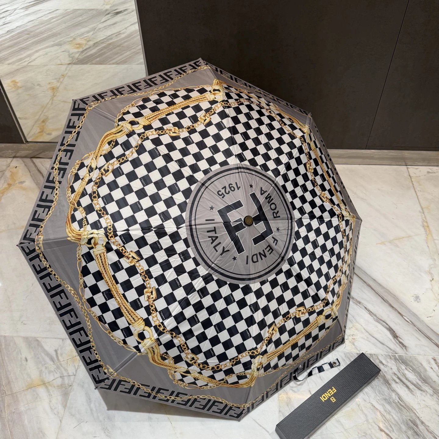 Fendi UV Protection Folding Umbrella Ver.L — Photo 7
