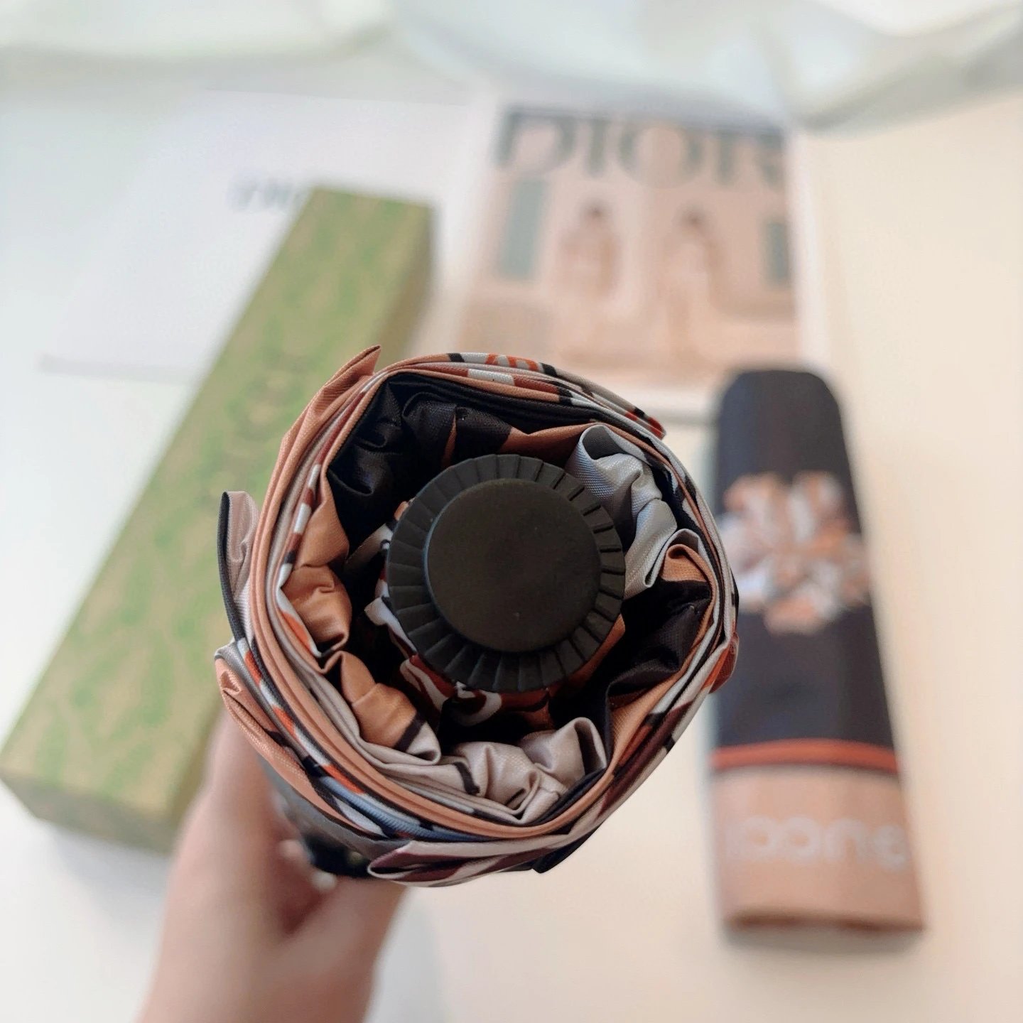 Gucci UV Protection Folding Umbrella Ver.J — Photo 4