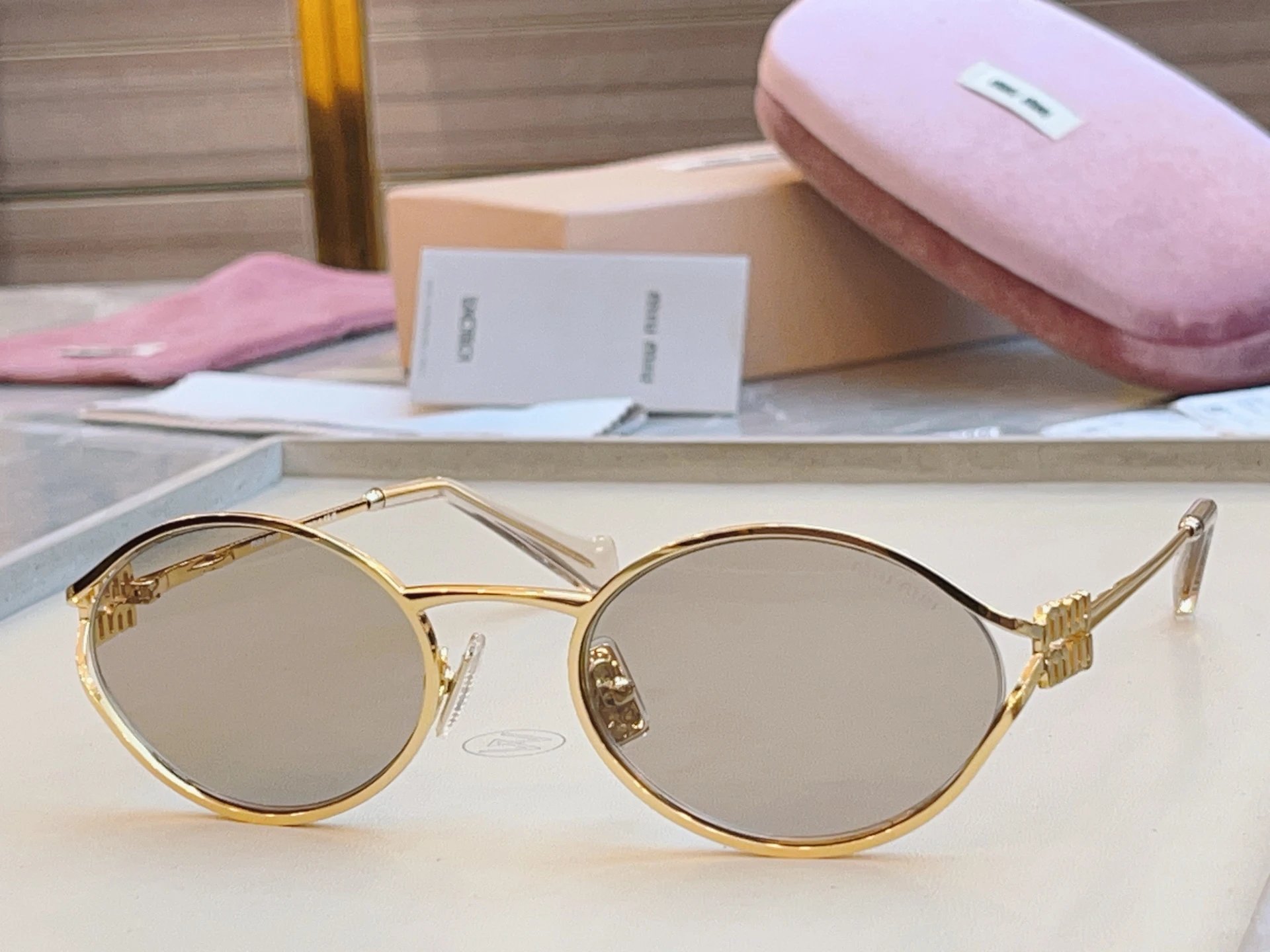 Miu Miu SMU 52Y Sunglasses 54-20-125 — photo 4