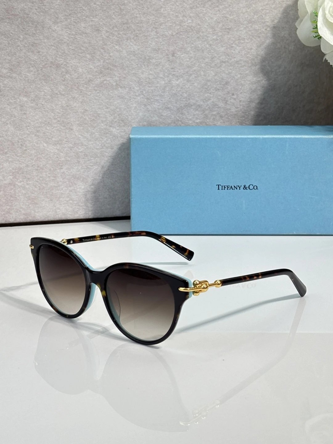 Tiffany OTF 2289D Sunglasses 56-16-145 Ver.A — photo 4
