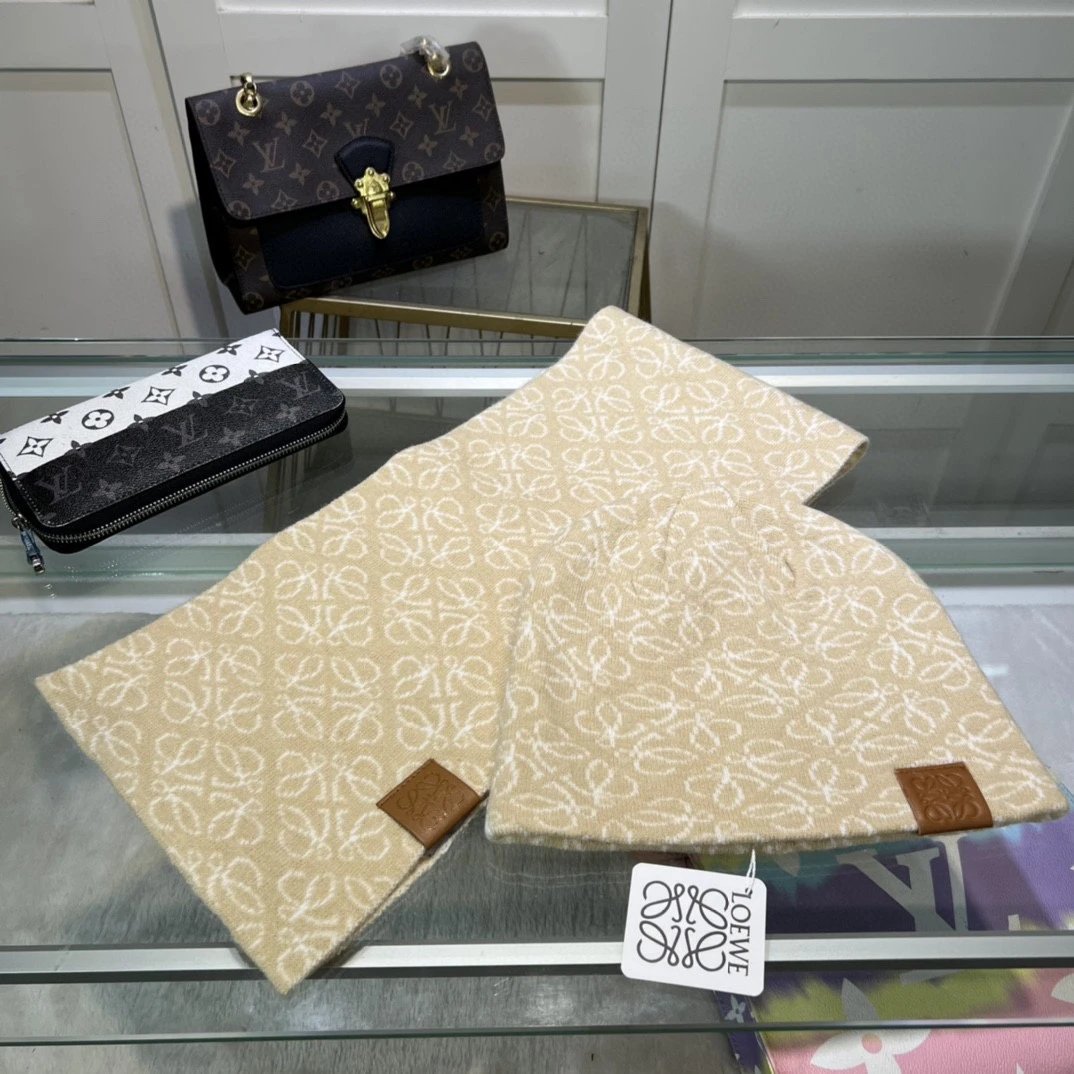 Loewe Scarf & Hat Set Ver.A — Photo 8