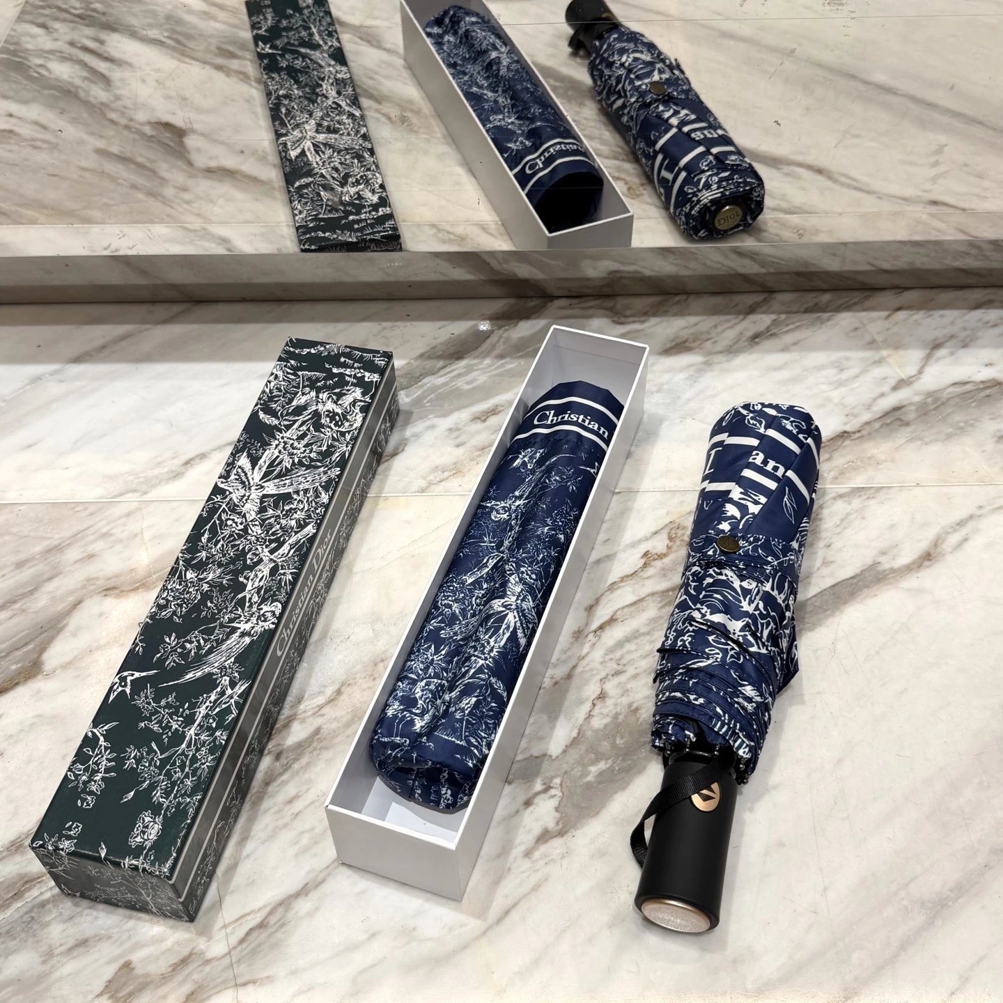 Dior UV Protection Folding Umbrella Ver.K — Photo 2