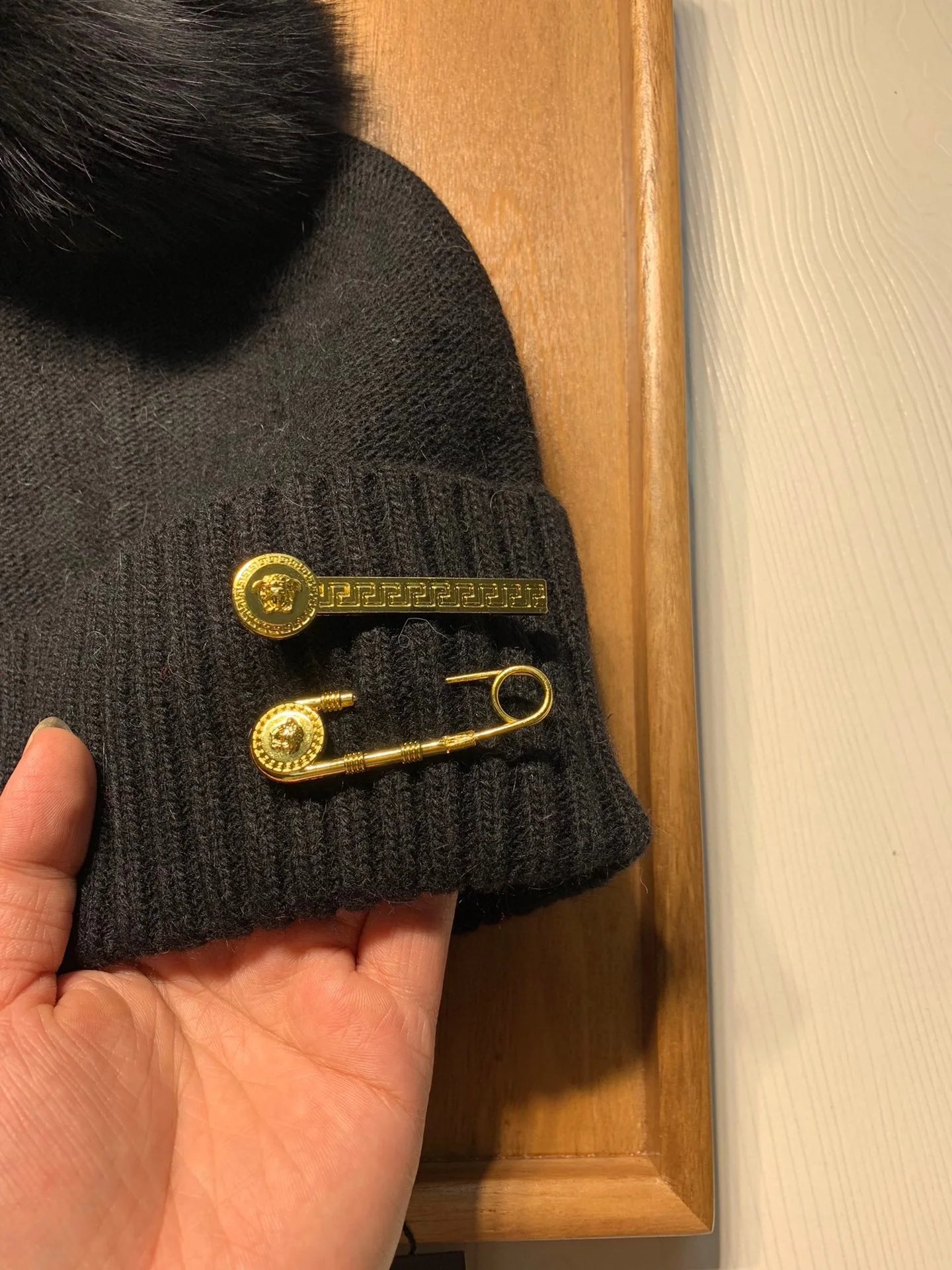 Versace Wool Rabbit Fur Scarf & Hat Set Ver.A — Photo 8