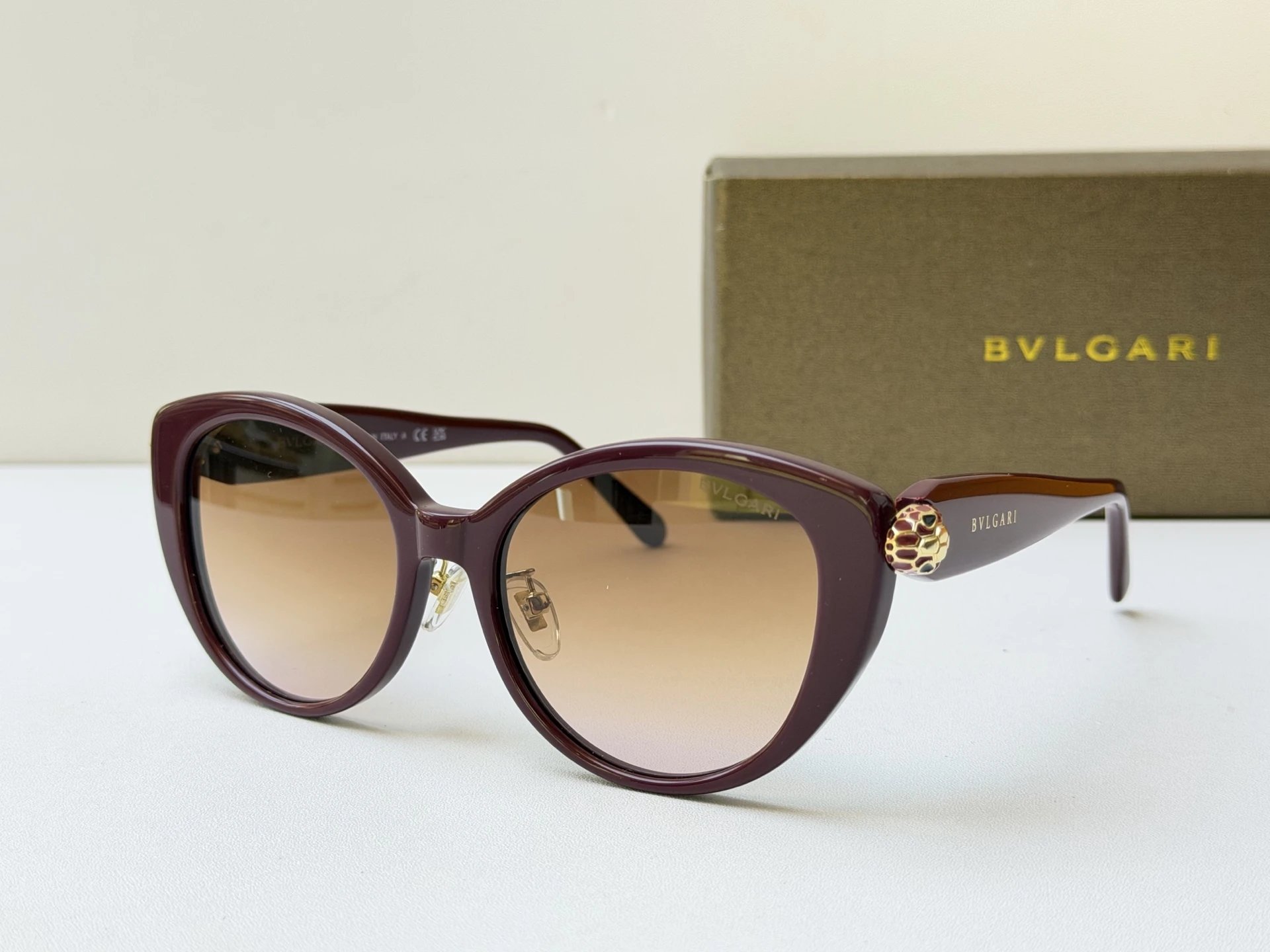 Bvlgari BV50073I Sunglasses 54-18-140 Ver.B — photo 2