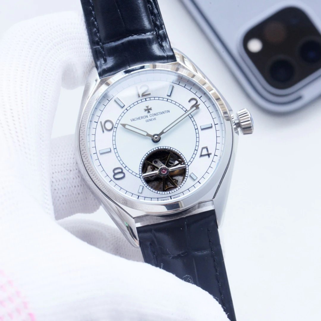 Reloj Vacheron Constantin Open Heart con correa negra