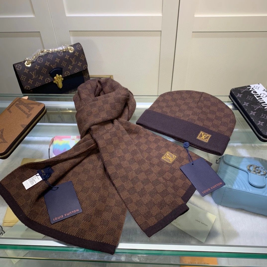 Louis Vuitton Wool Cashmere Scarf & Hat Set Ver.C — Photo 7