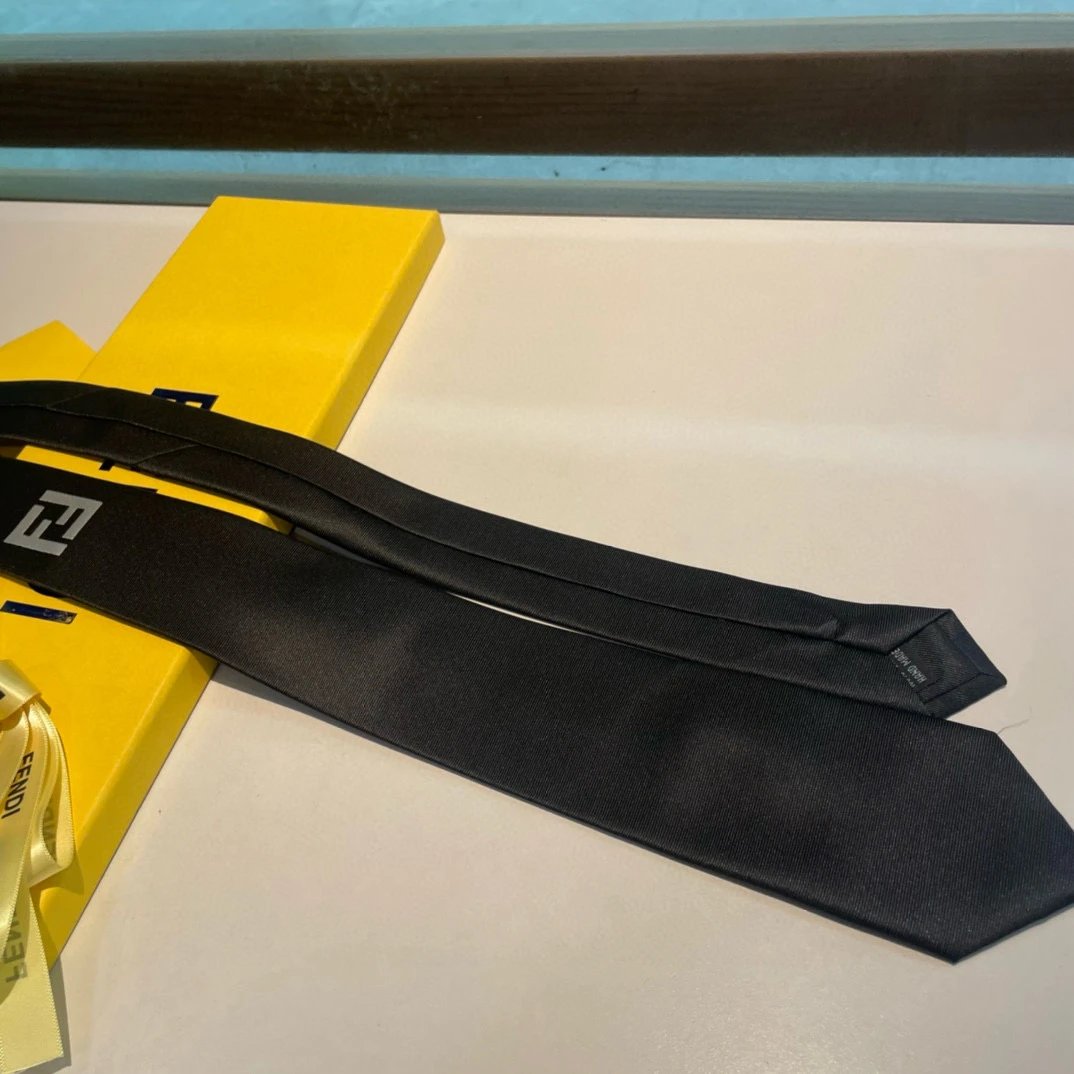Fendi Silk Tie Ver.E — Photo 5