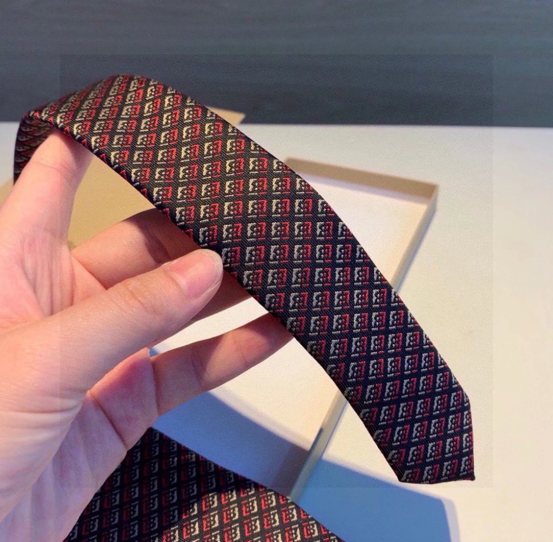 Burberry Silk Tie Ver.B — Photo 7