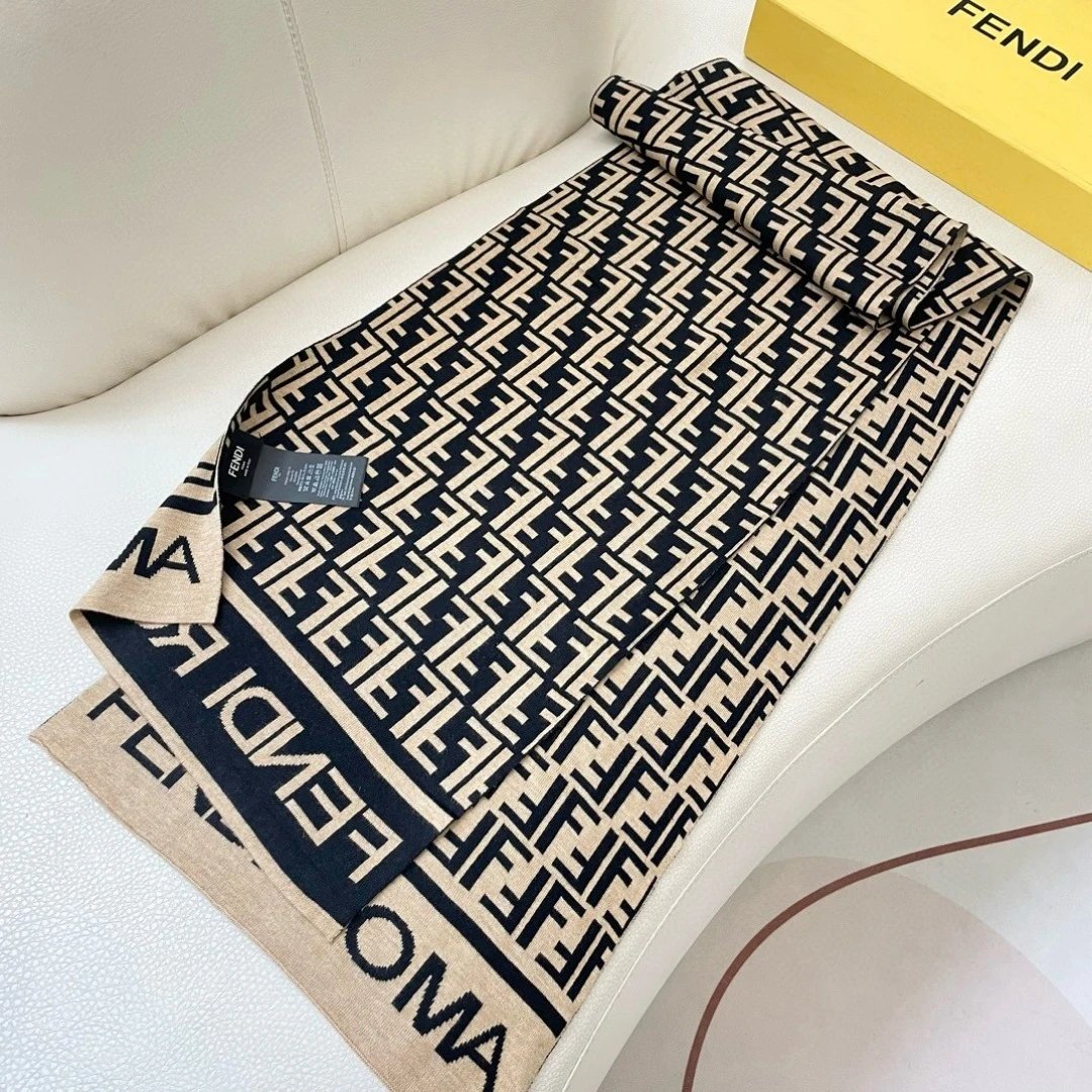 Fendi Cashmere Scarf Ver.D — Photo 5
