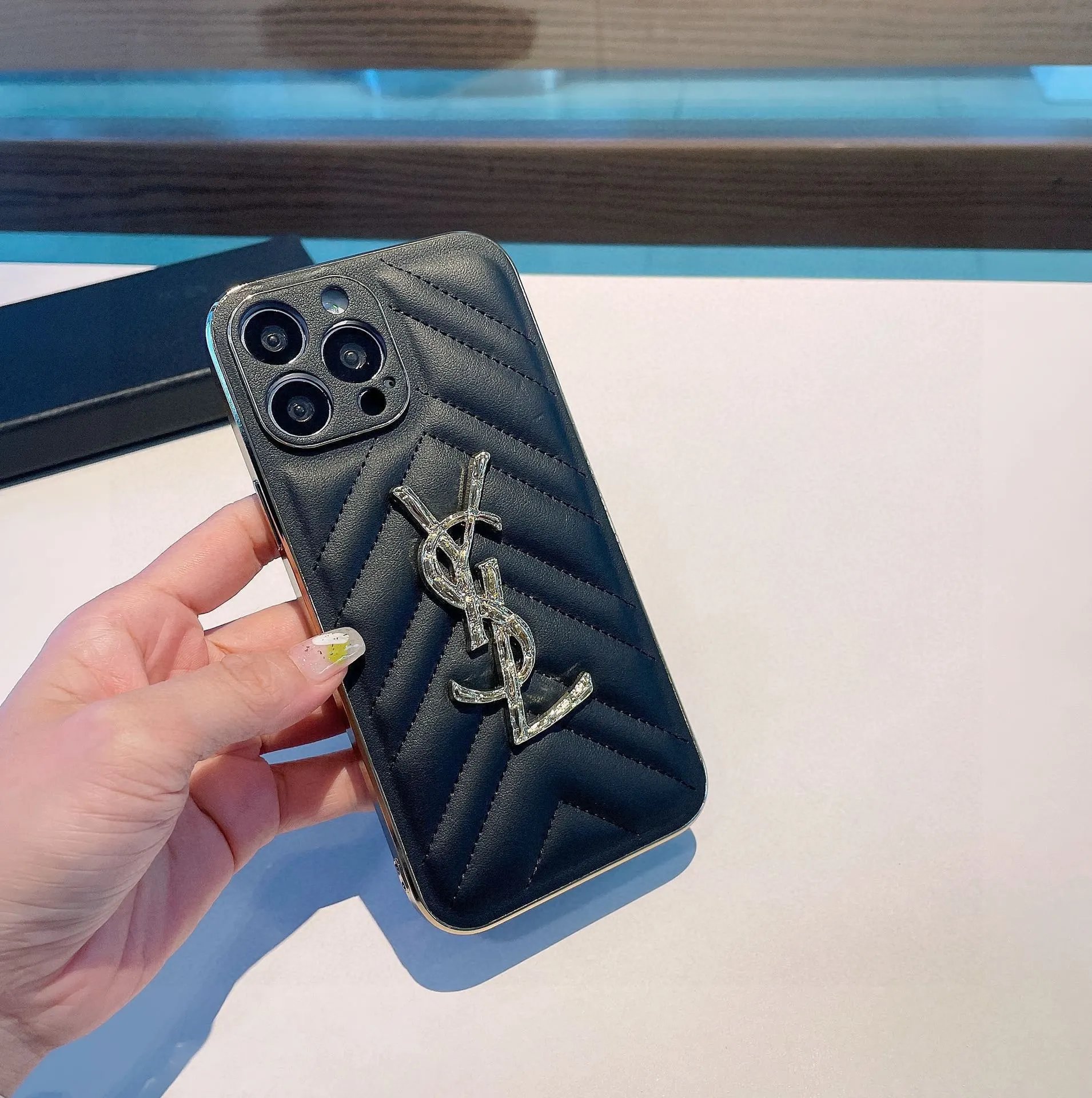 Louis Vuitton Crossbody Phone Case Ver.C — Photo 7