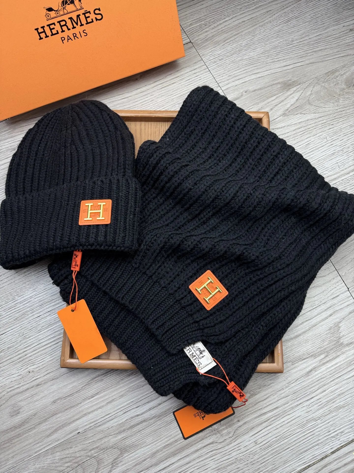 Hermes Wool Rabbit Fur Scarf & Hat Set Ver.A — Photo 4