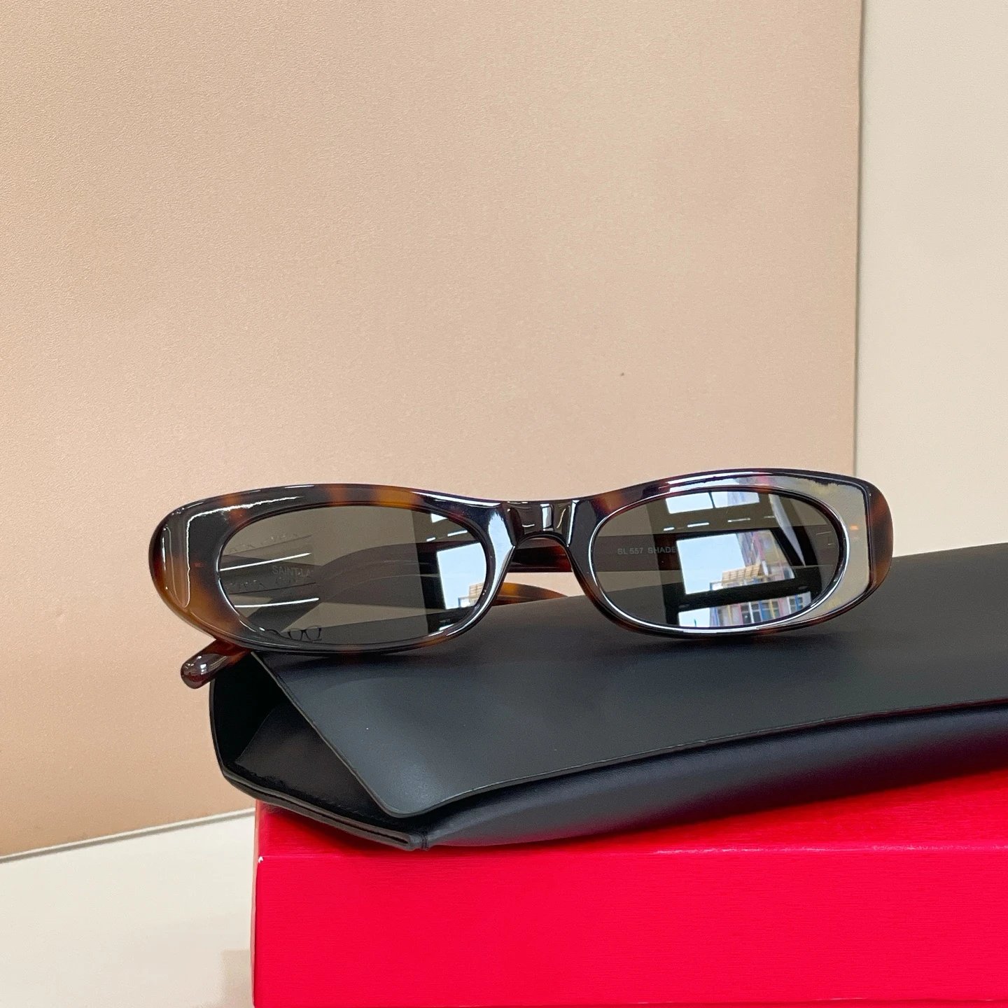 Saint Laurent SL 557 Sunglasses 53-20-145 — Zdjęcie 4