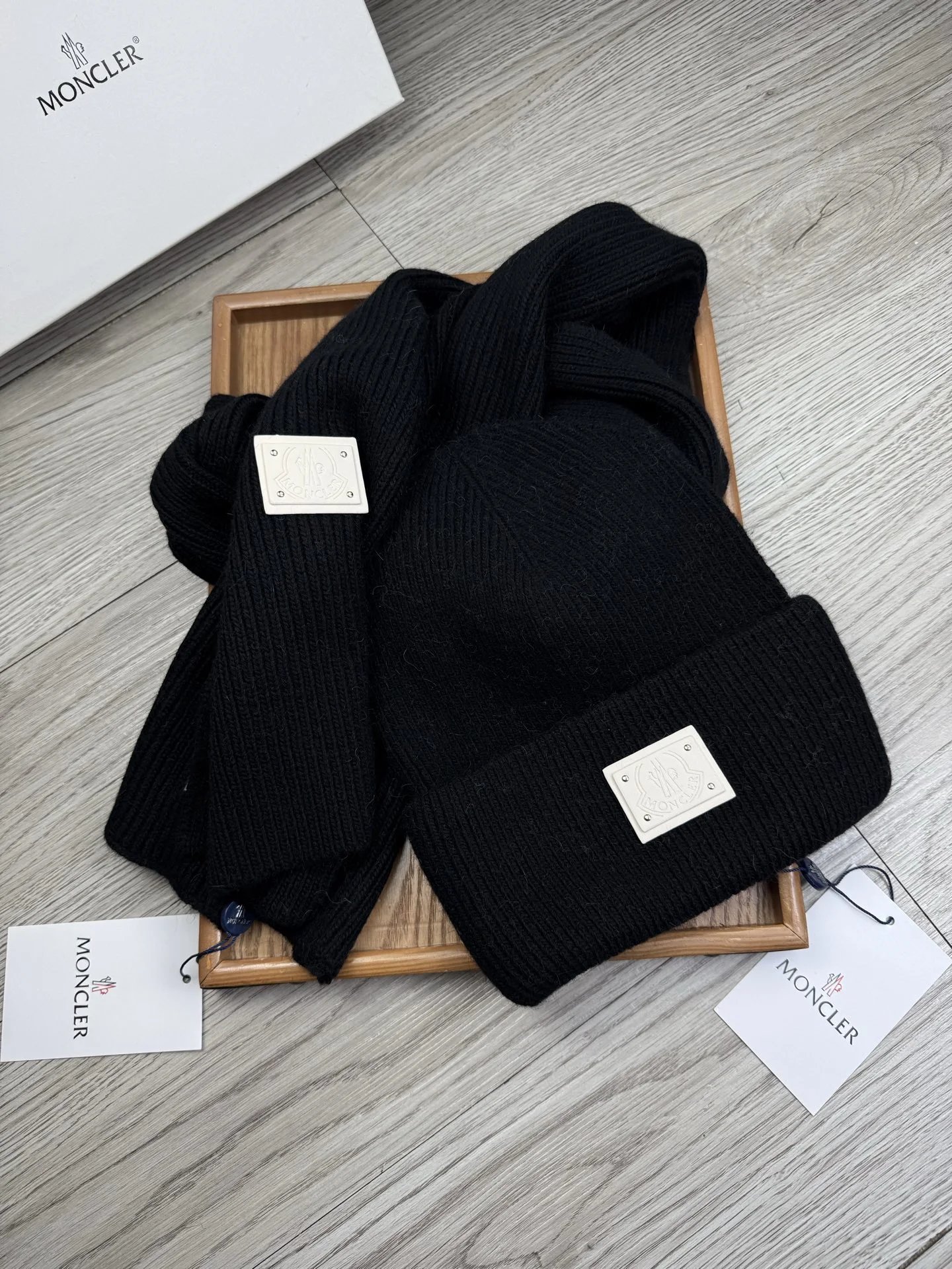 Moncler Wool Rabbit Fur Scarf & Hat Set Ver.A — Photo 9