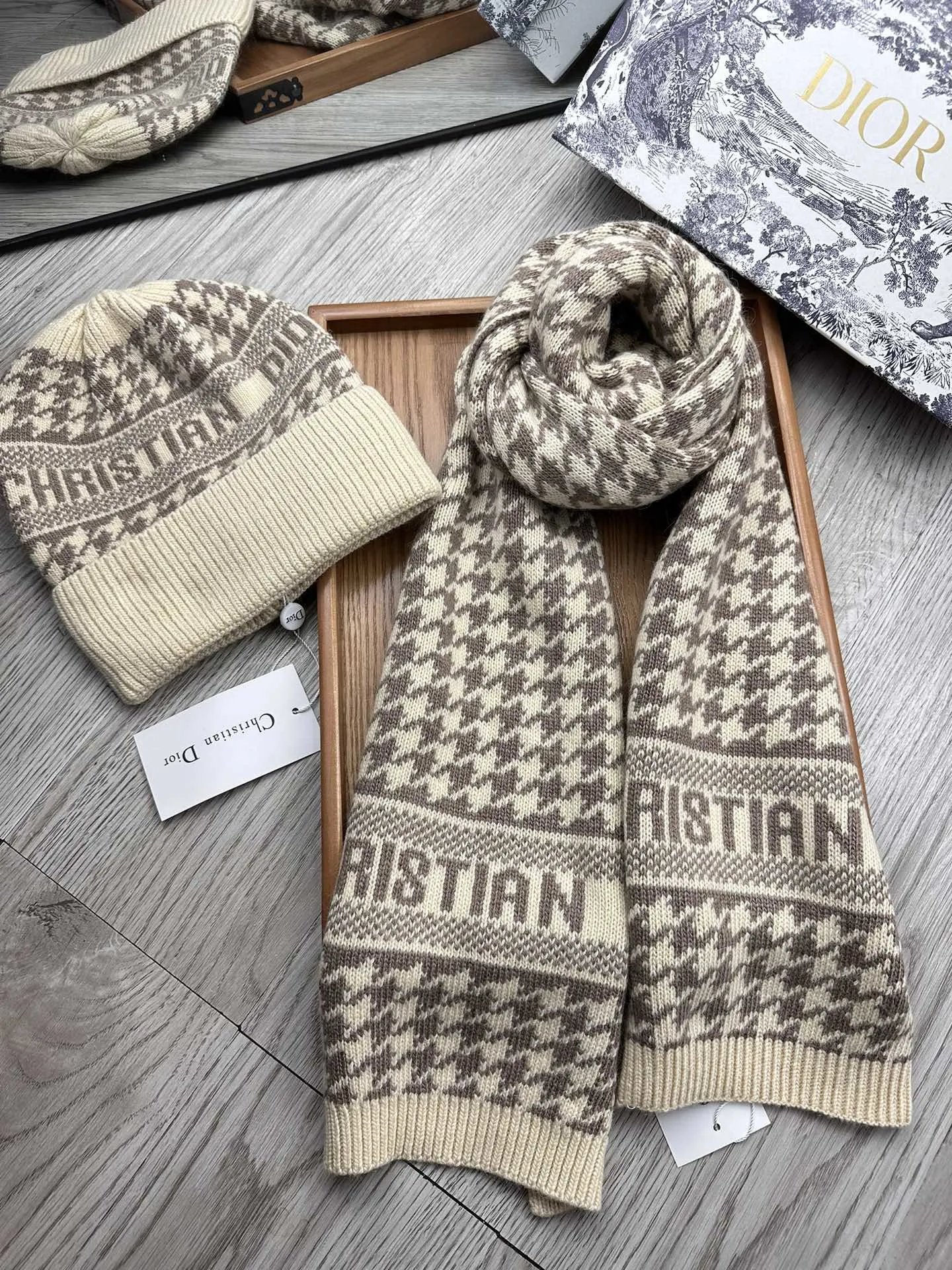 Dior Wool Rabbit Fur Scarf & Hat Set Ver.F — Photo 5