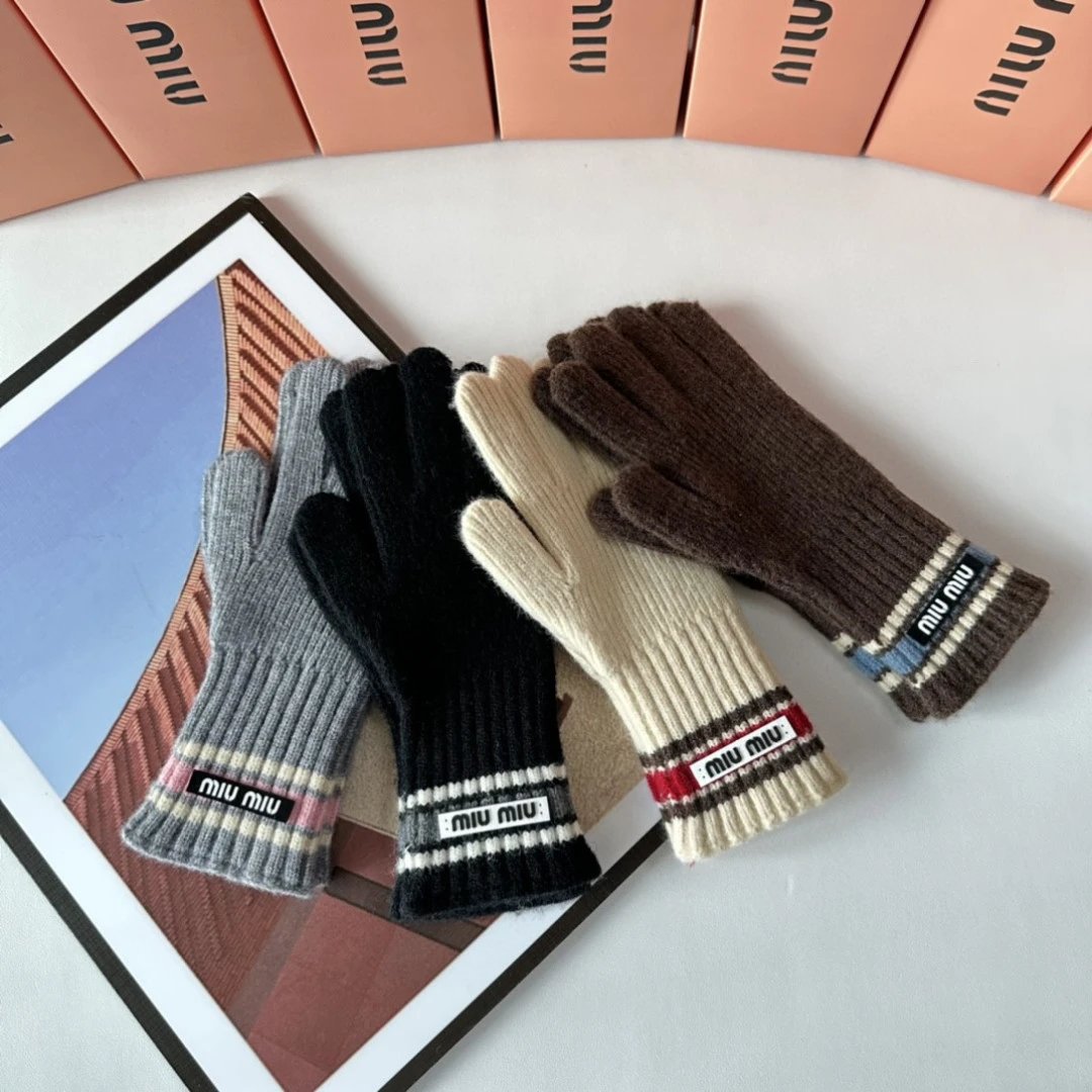 Miu Miu Gloves Ver.C — Photo 9