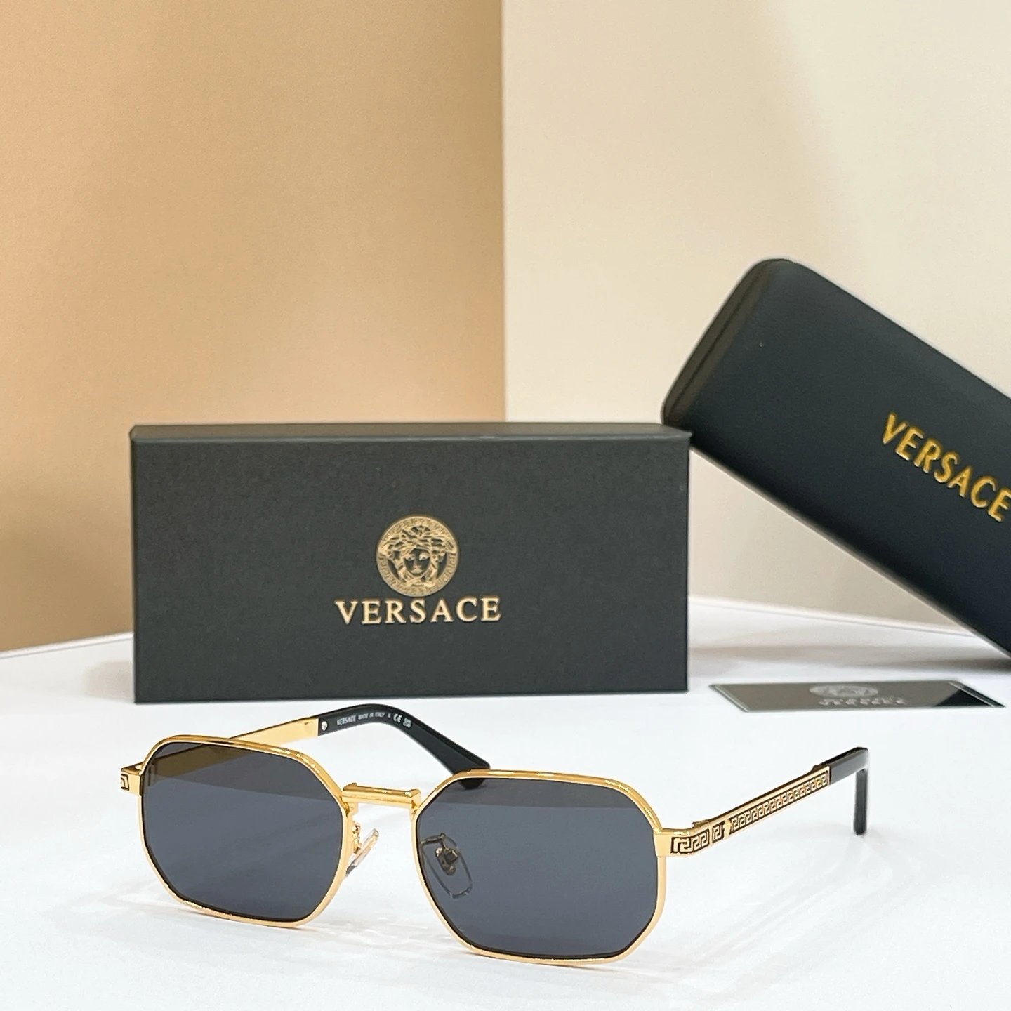 Versace Sunglasses Ver.C — Photo 4