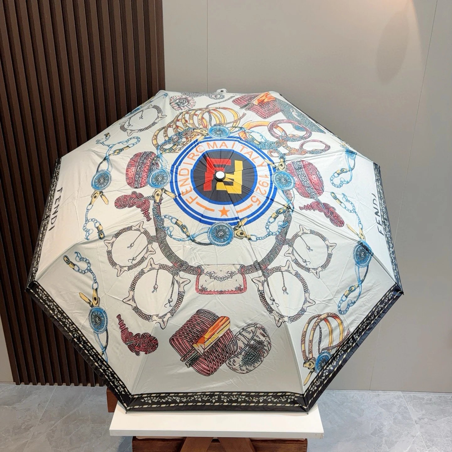 Fendi UV Protection Folding Umbrella Ver.C — Photo 7
