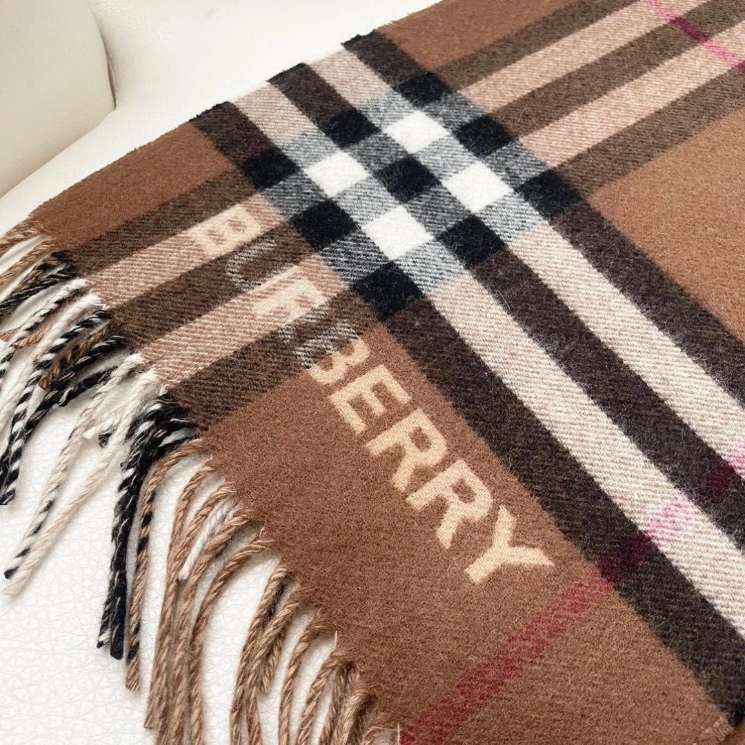 Burberry Cashmere Scarf Ver.B — Photo 9