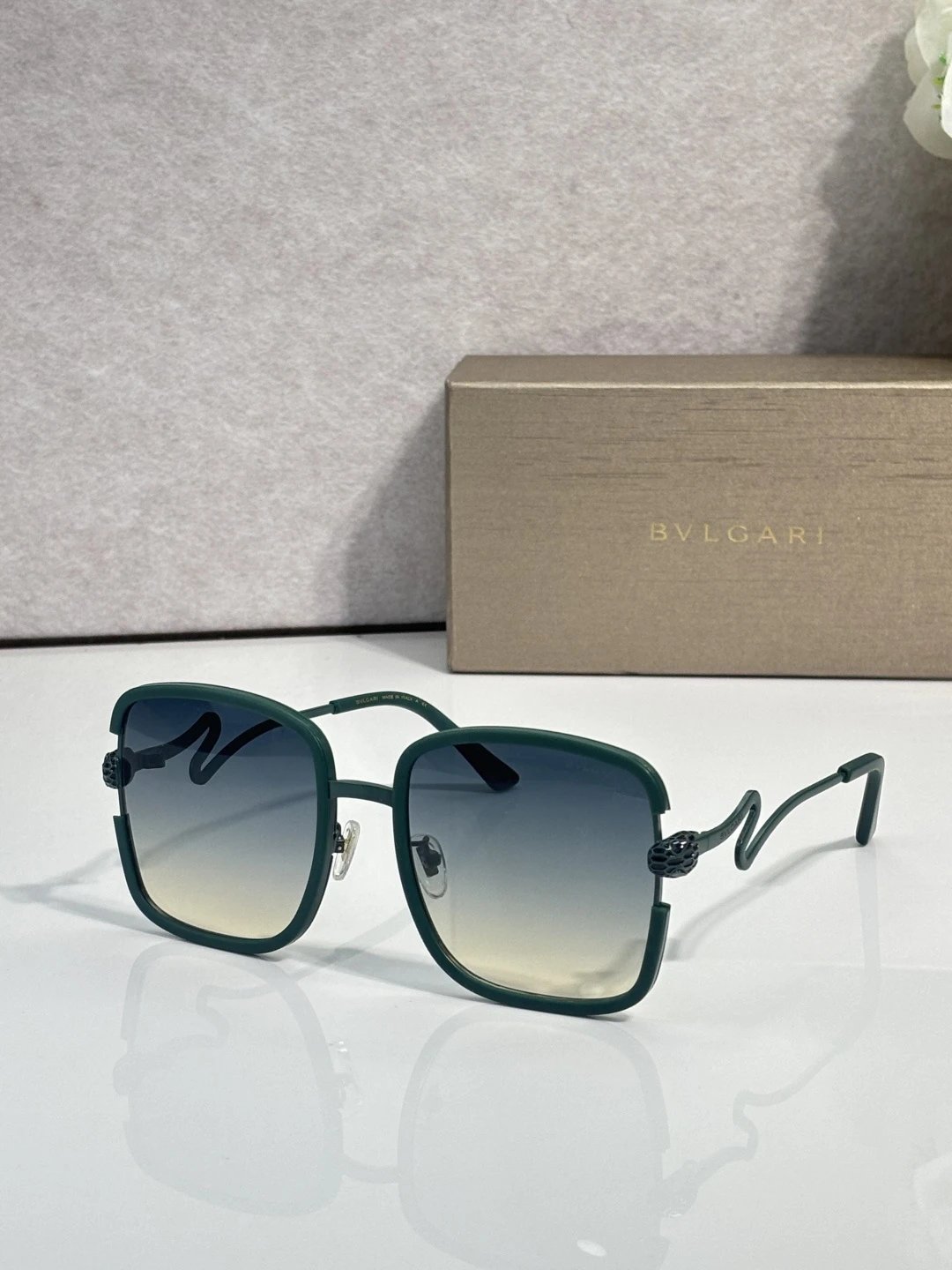 Bvlgari BV8880 Sunglasses 55-20-145 — photo 5