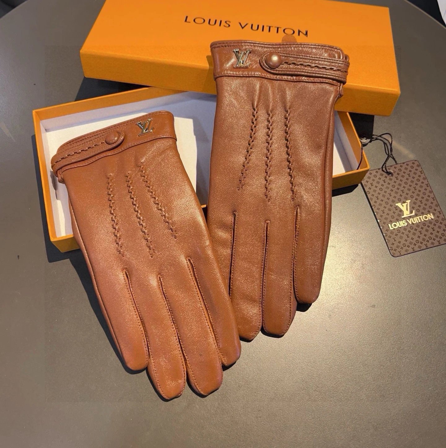 Louis Vuitton Lambskin Cashmere Gloves Ver.B — QC