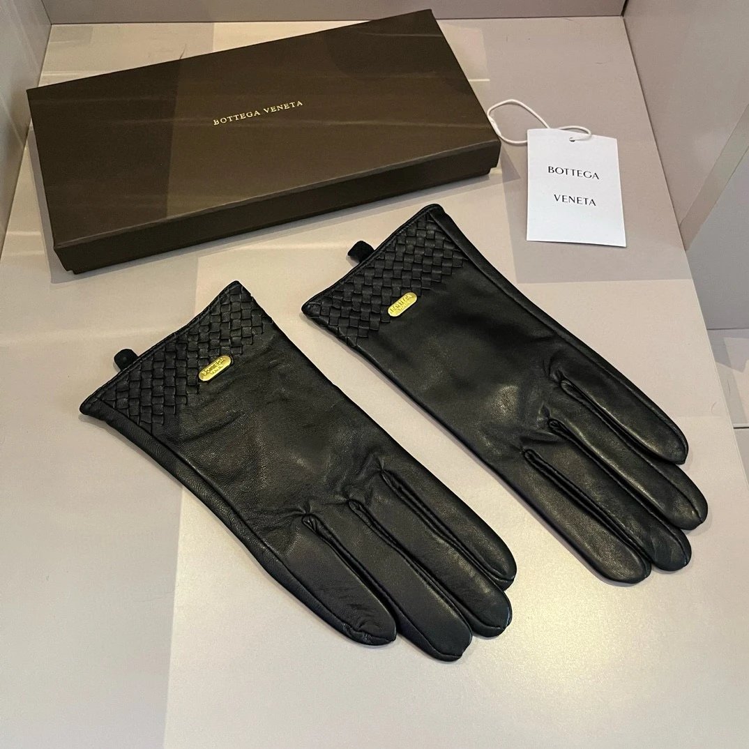 Bottega Veneta Lambskin Cashmere Gloves Ver.A — Photo 2