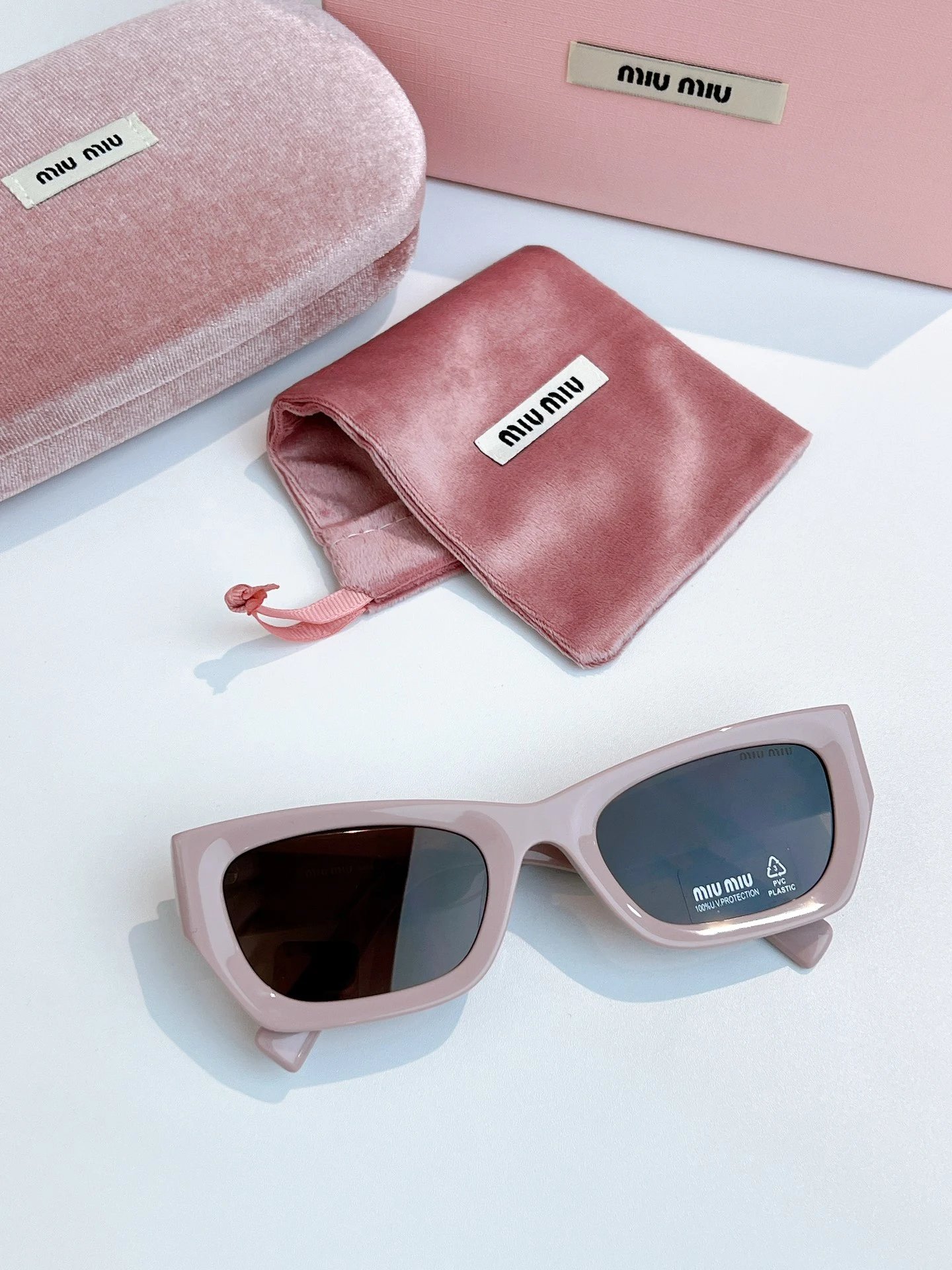 Miu Miu Sunglasses Ver.G — photo 5