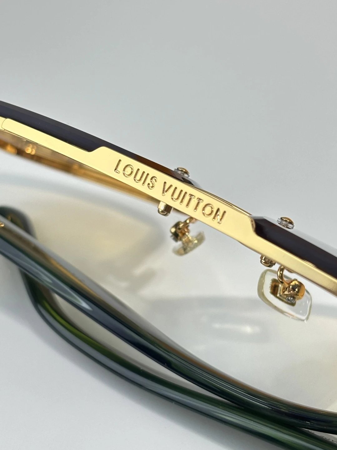 Louis Vuitton Z7214U Sunglasses 63-13-140 — Zdjęcie 8